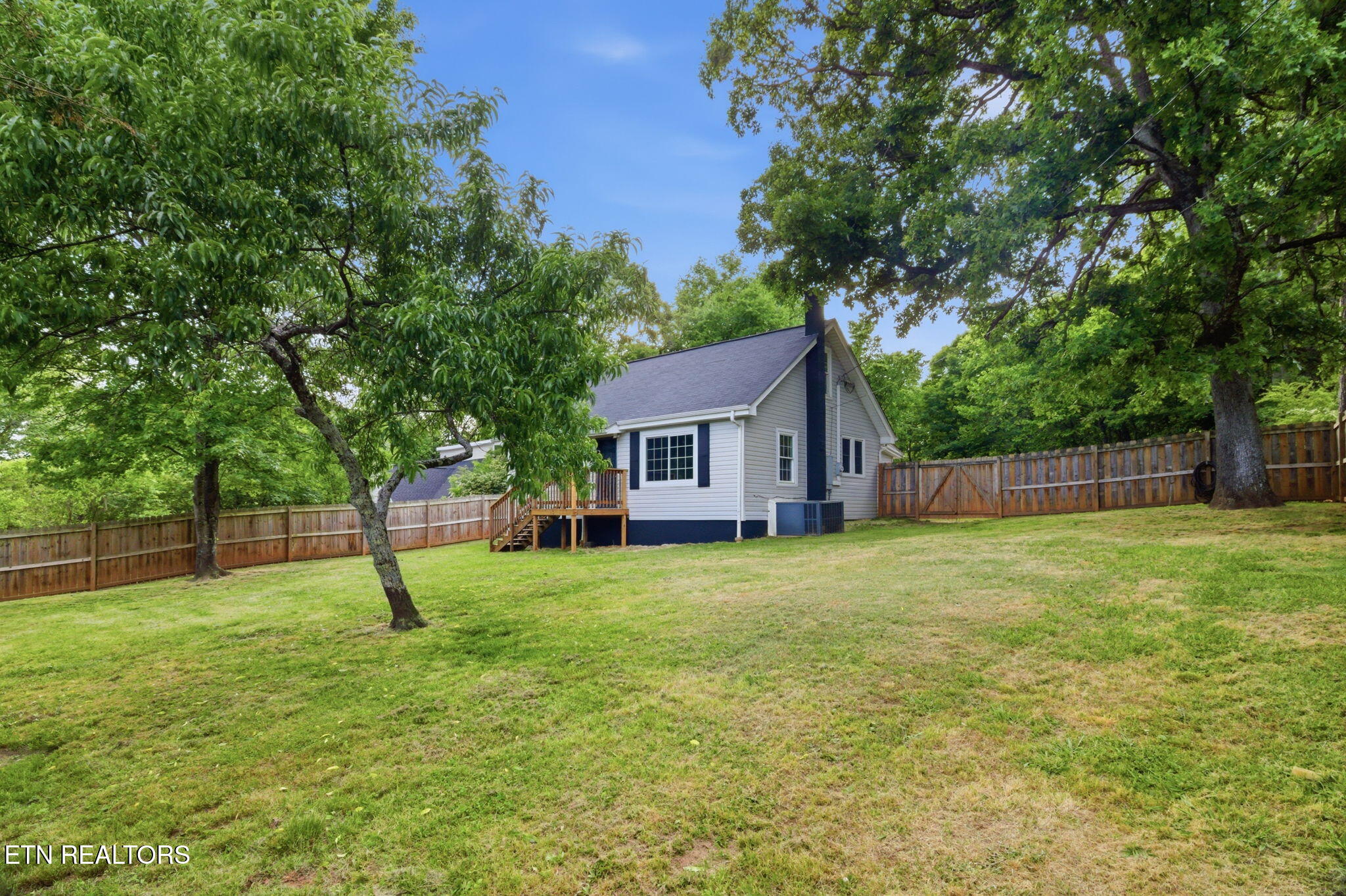 2540 Mentor Road Louisville TN 37777