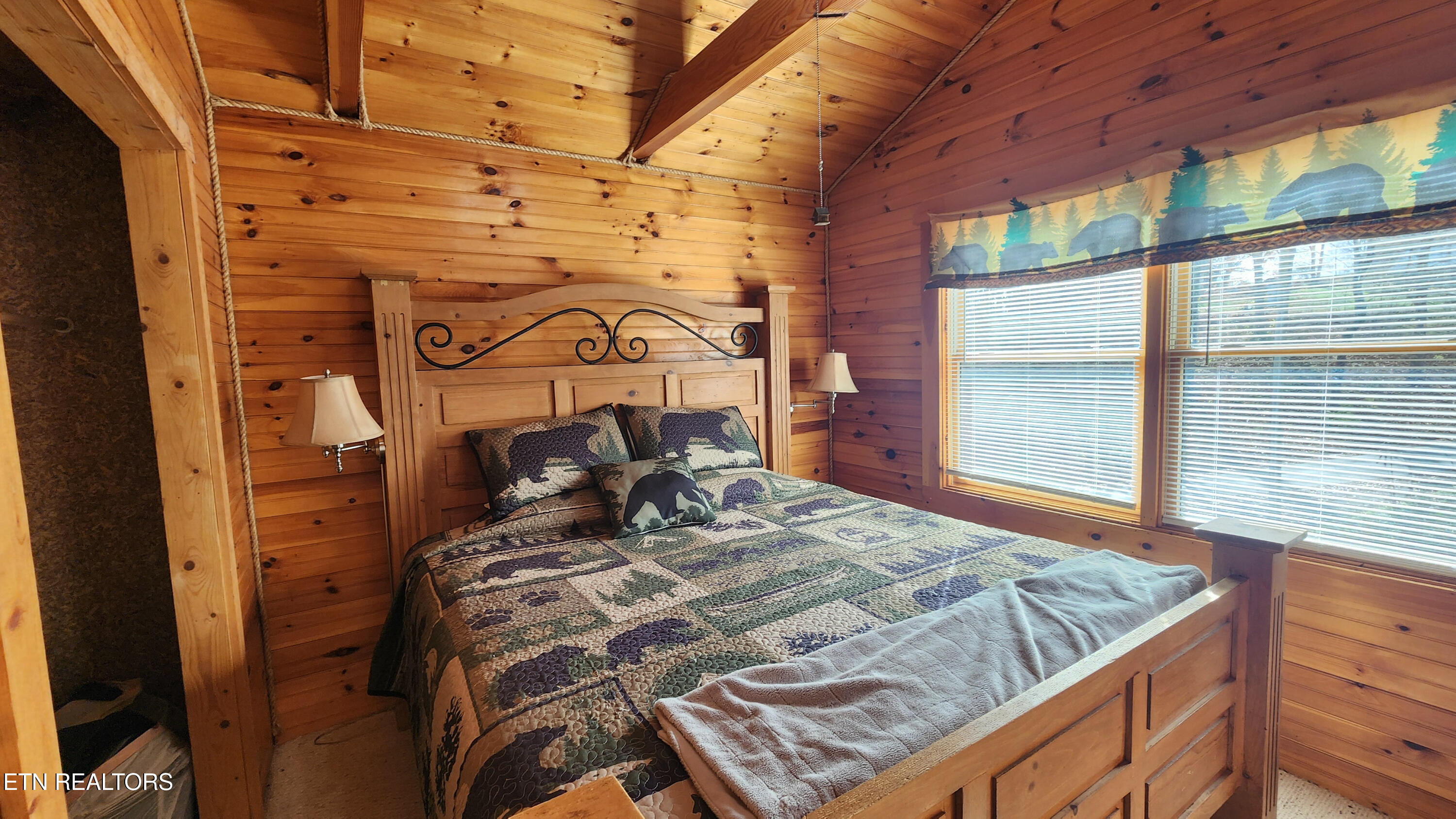 5615 Eastport Road Alpine TN 38543