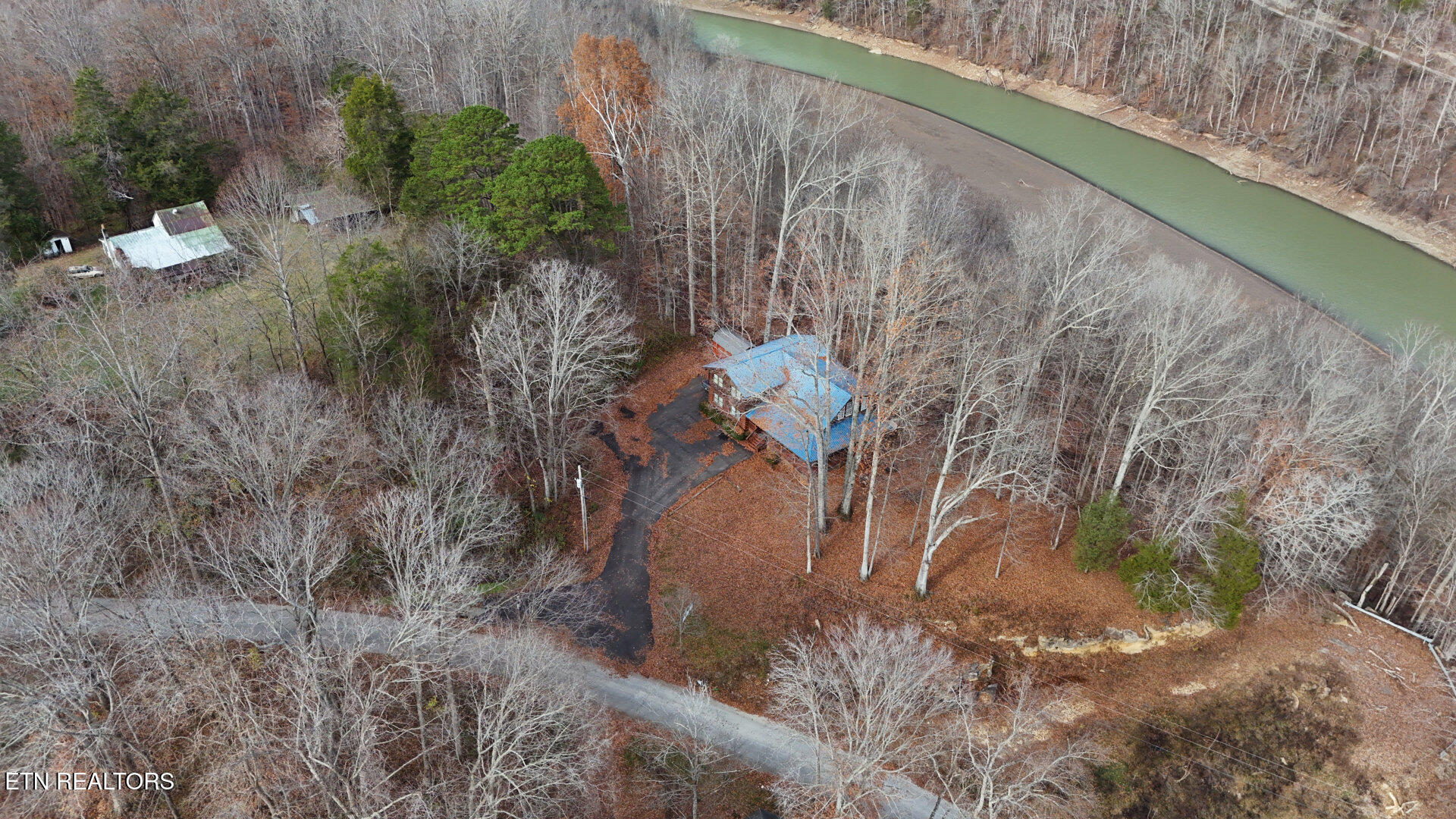 5615 Eastport Road Alpine TN 38543