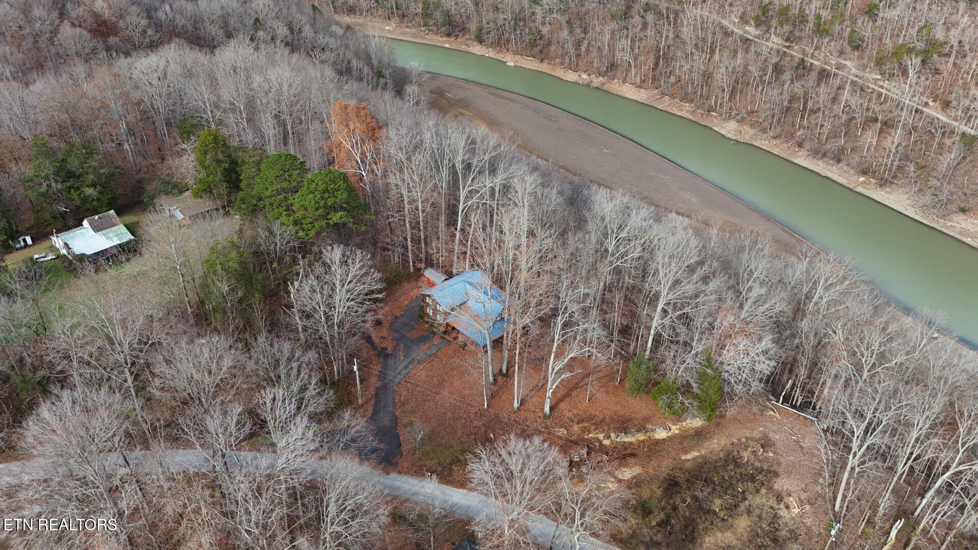 5615 Eastport Road Alpine TN 38543
