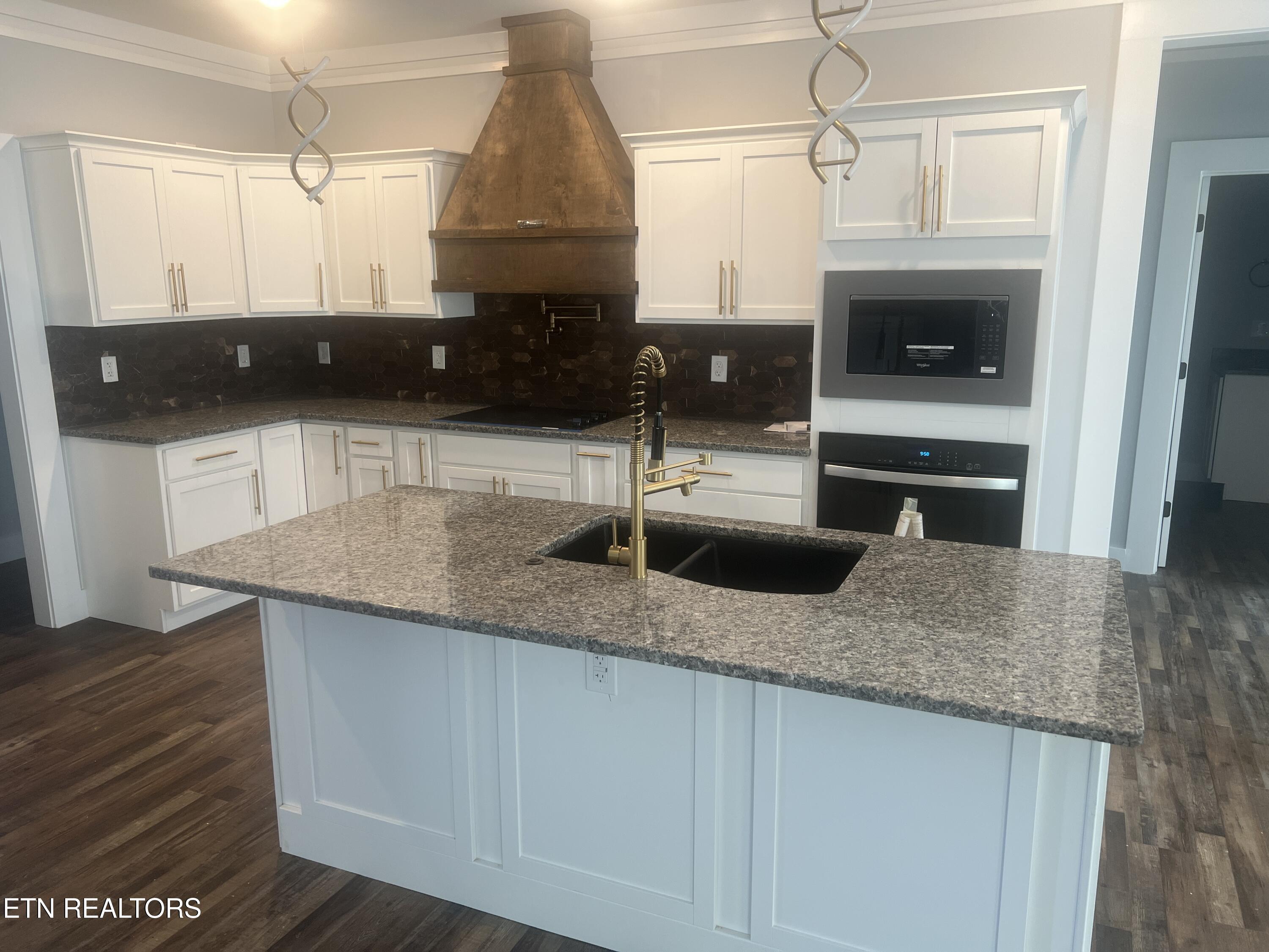2416 Iron Forge Way Sevierville TN 37876