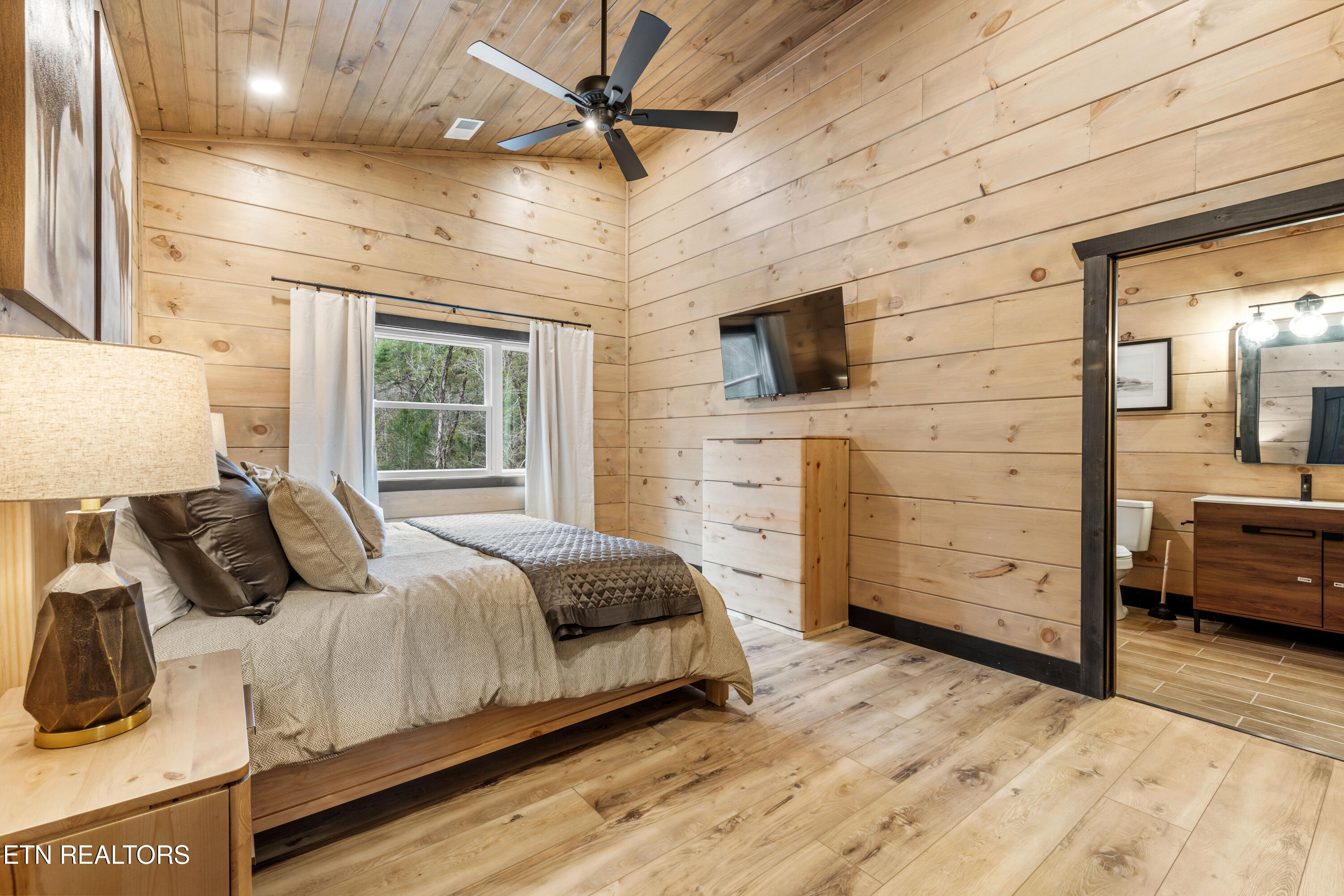 2233 Sawmill Cove Drive Sevierville TN 37862