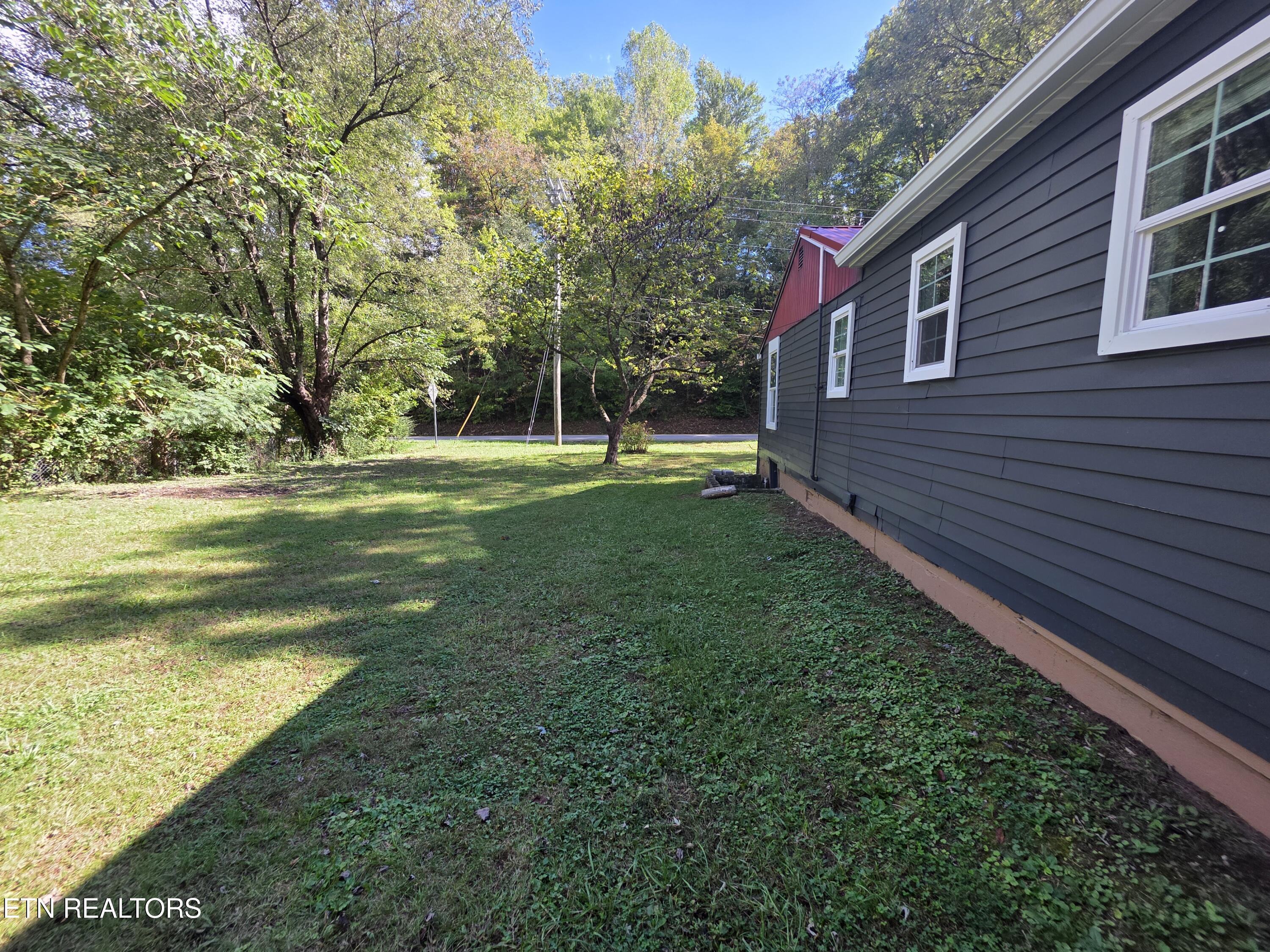 671 Hen Valley Road Oliver Springs TN 37840