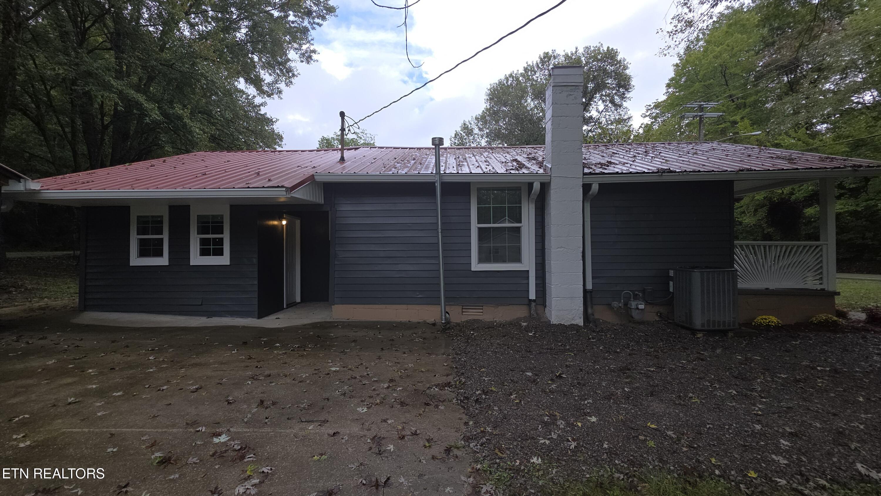 671 Hen Valley Road Oliver Springs TN 37840