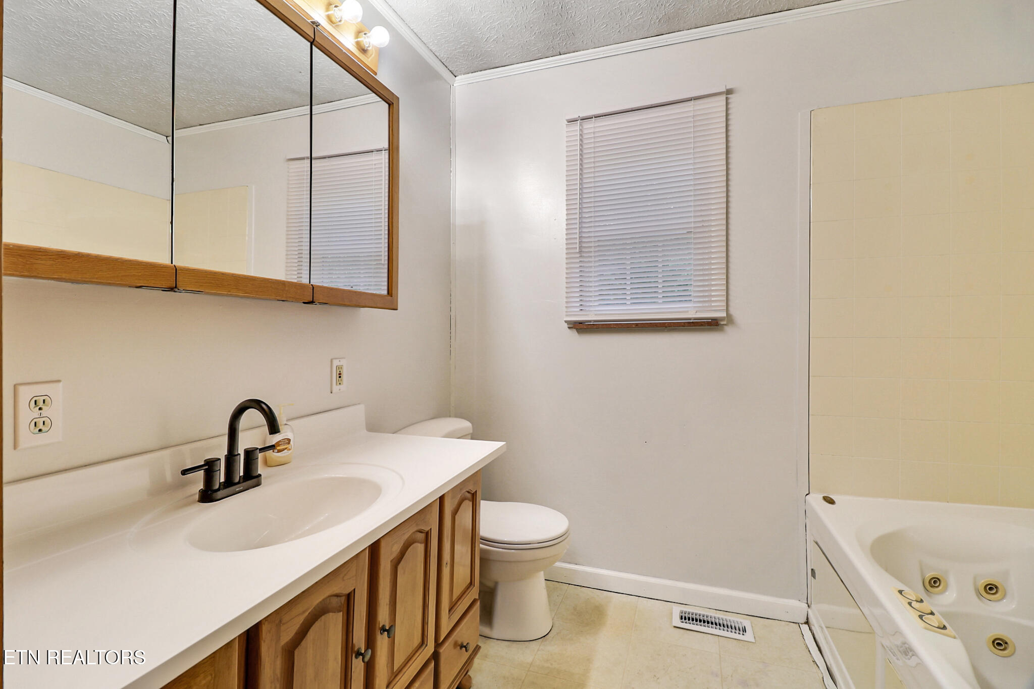 130 Shubert Street Kingston TN 37763