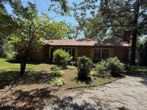 1516 Kathy Circle Kingston TN 37763