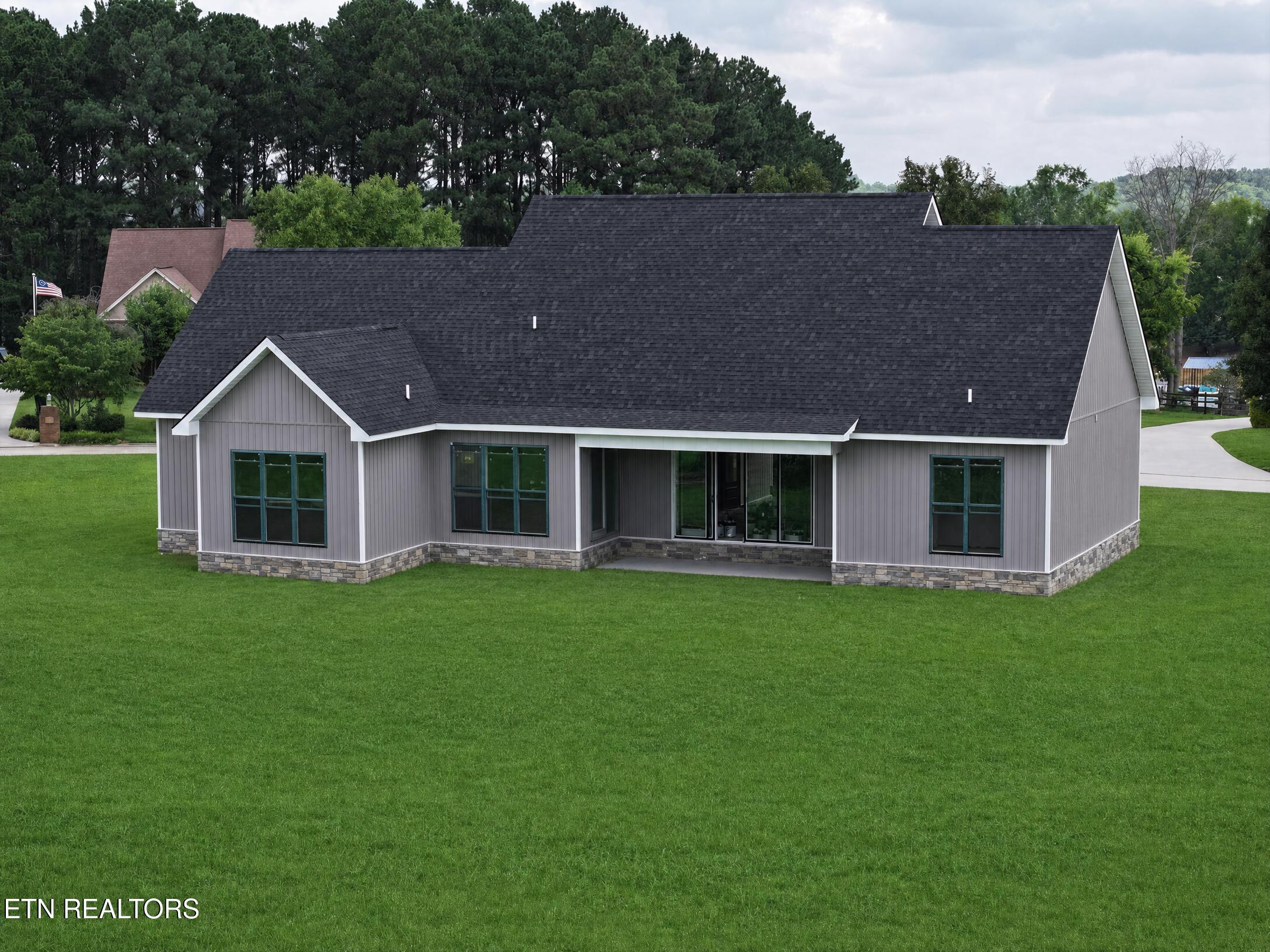 118 Big Oak Drive Dandridge TN 37725