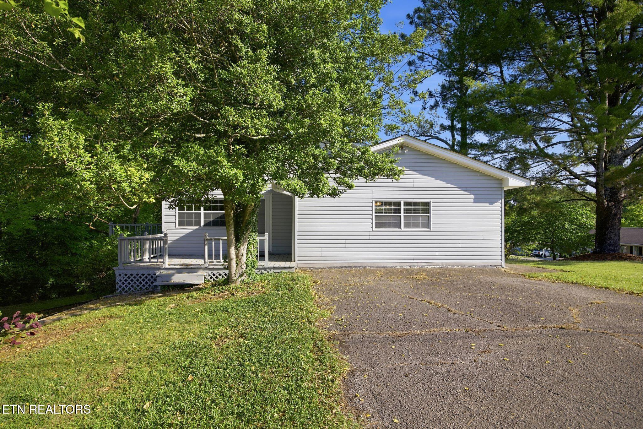 1812 Cherokee Street Athens TN 37303
