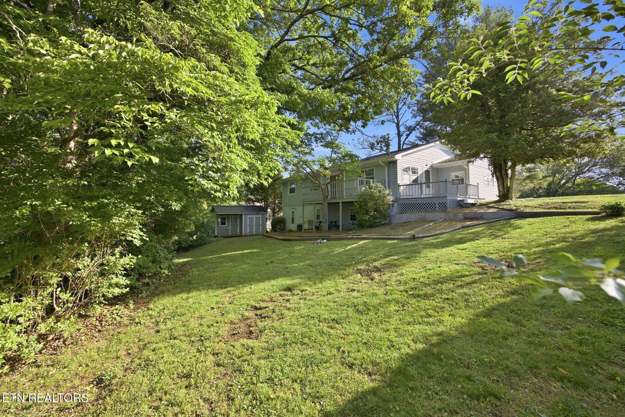 1812 Cherokee Street Athens TN 37303