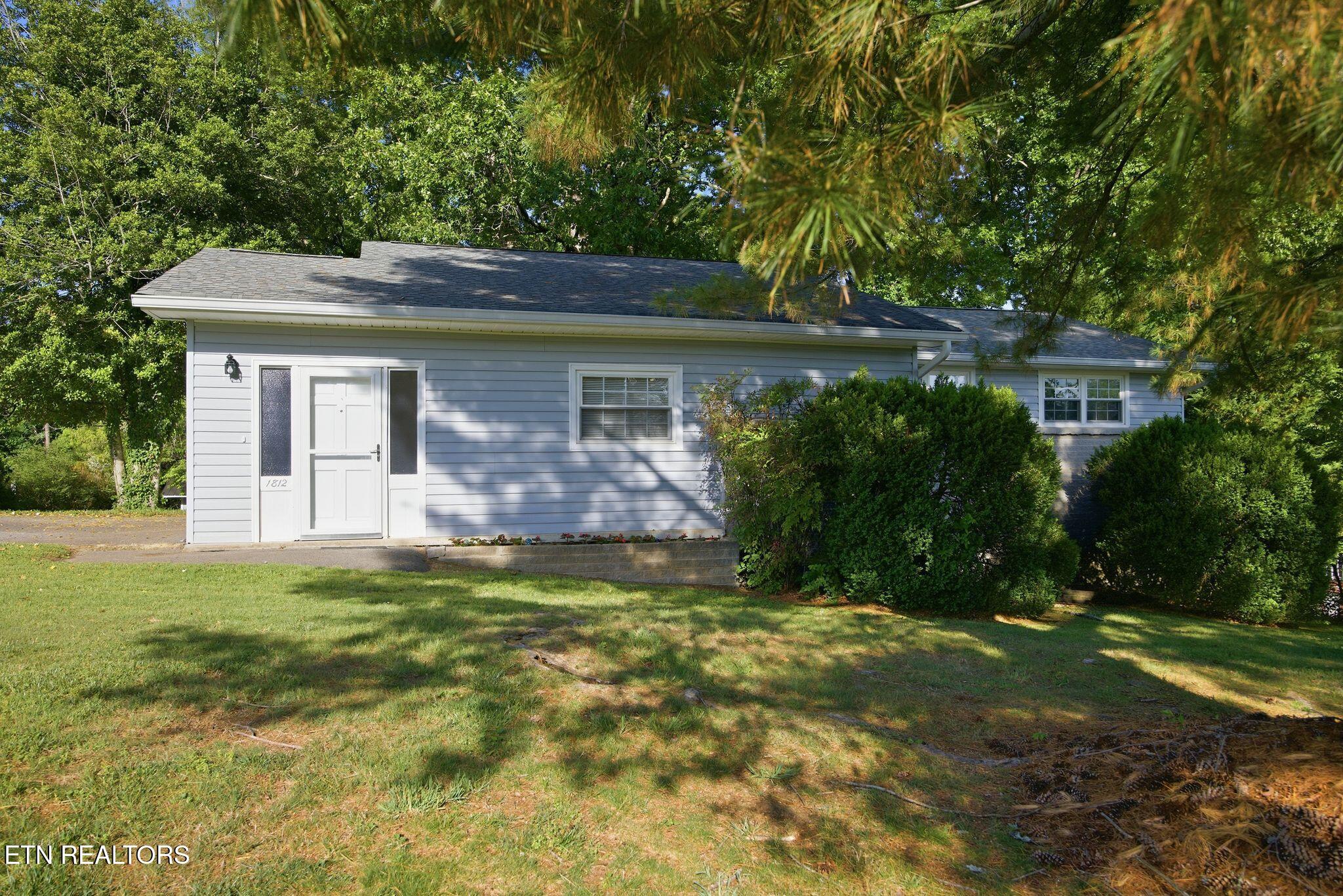 1812 Cherokee Street Athens TN 37303