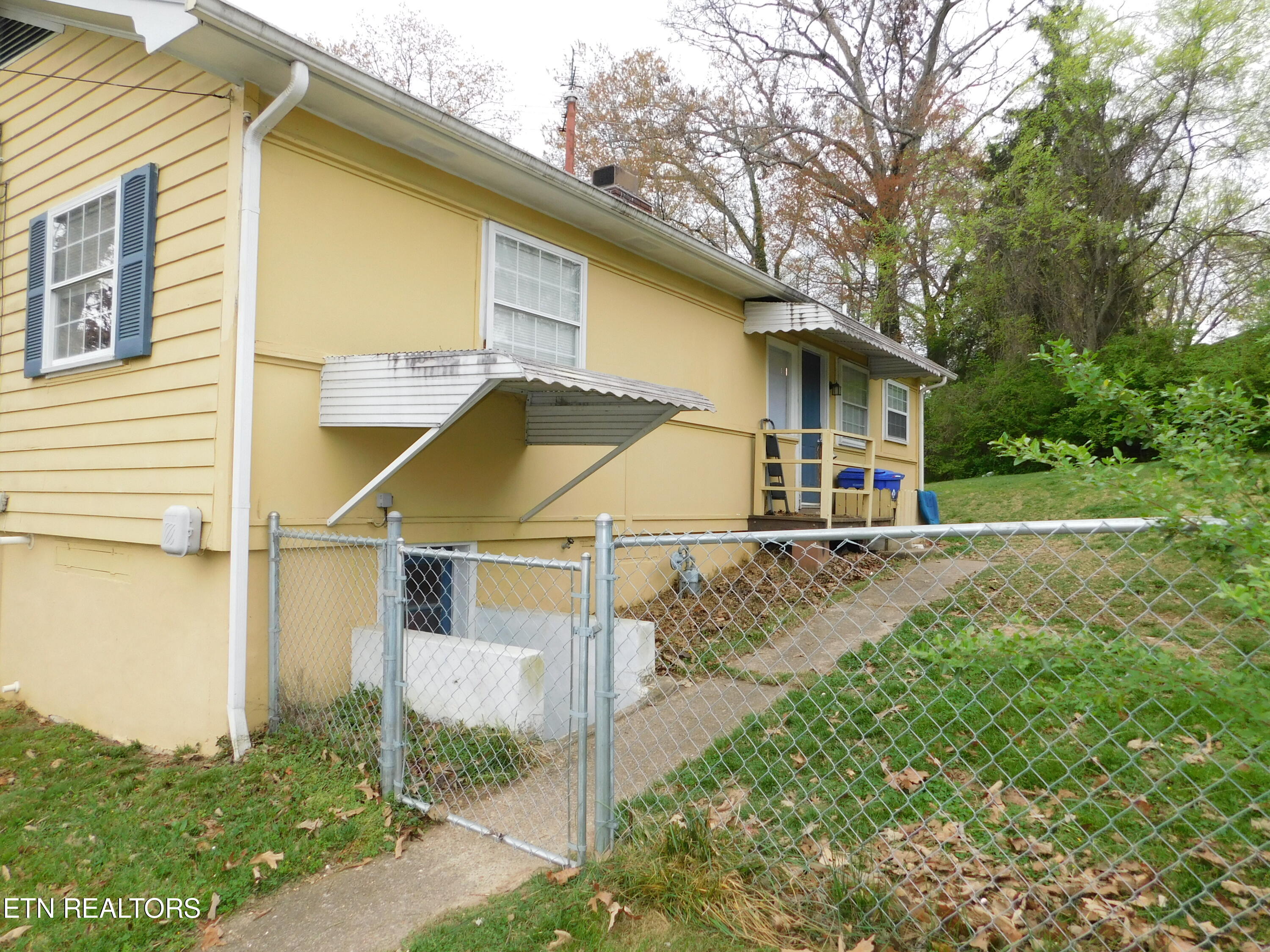 106 W Geneva Lane Oak Ridge TN 37830