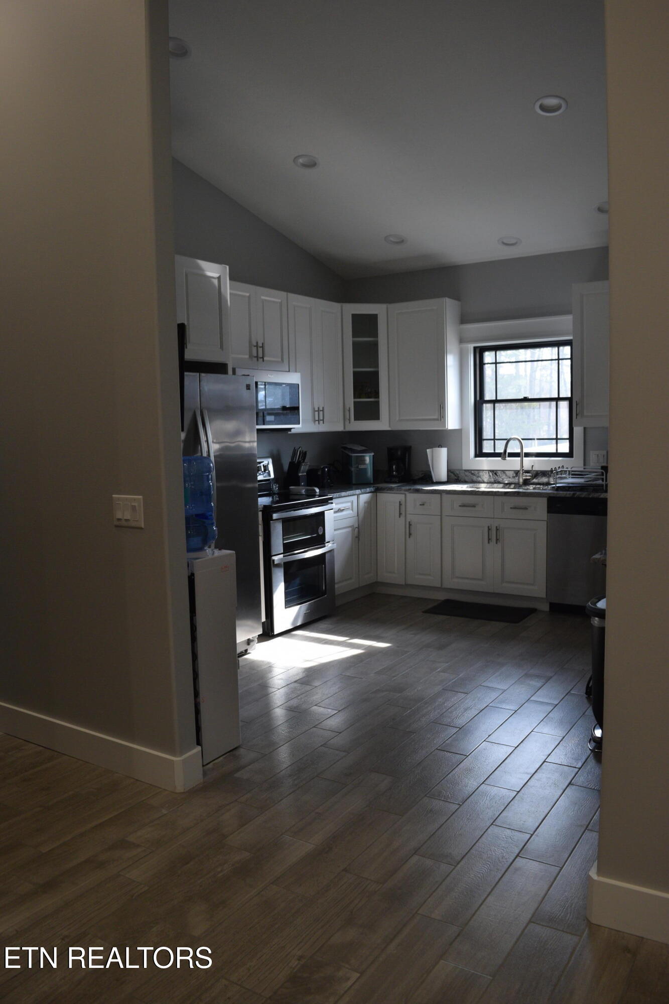 1553 Millstone Beach Road Dandridge TN 37725