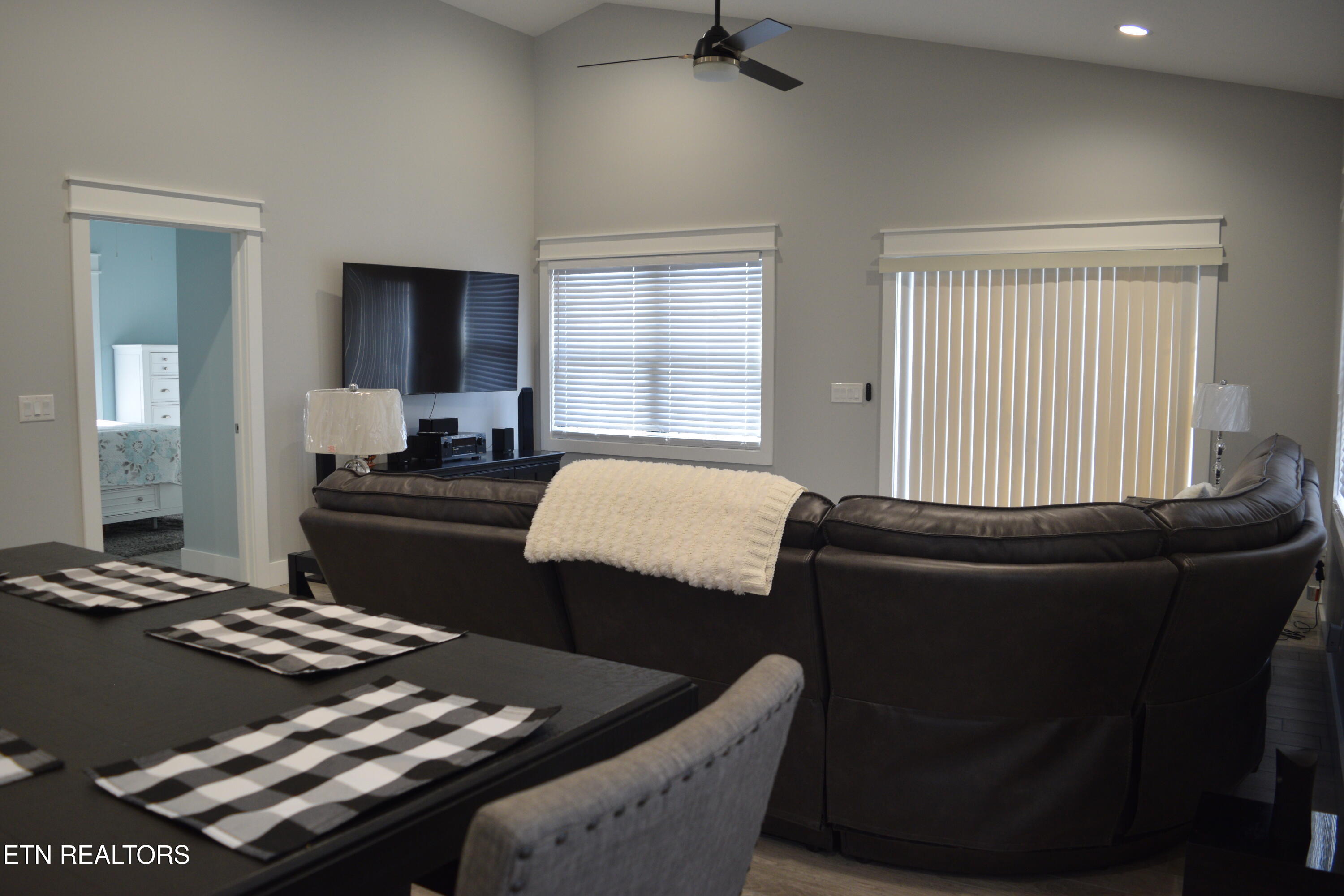 1553 Millstone Beach Road Dandridge TN 37725