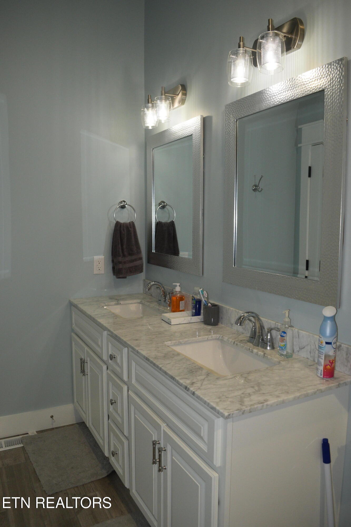1553 Millstone Beach Road Dandridge TN 37725