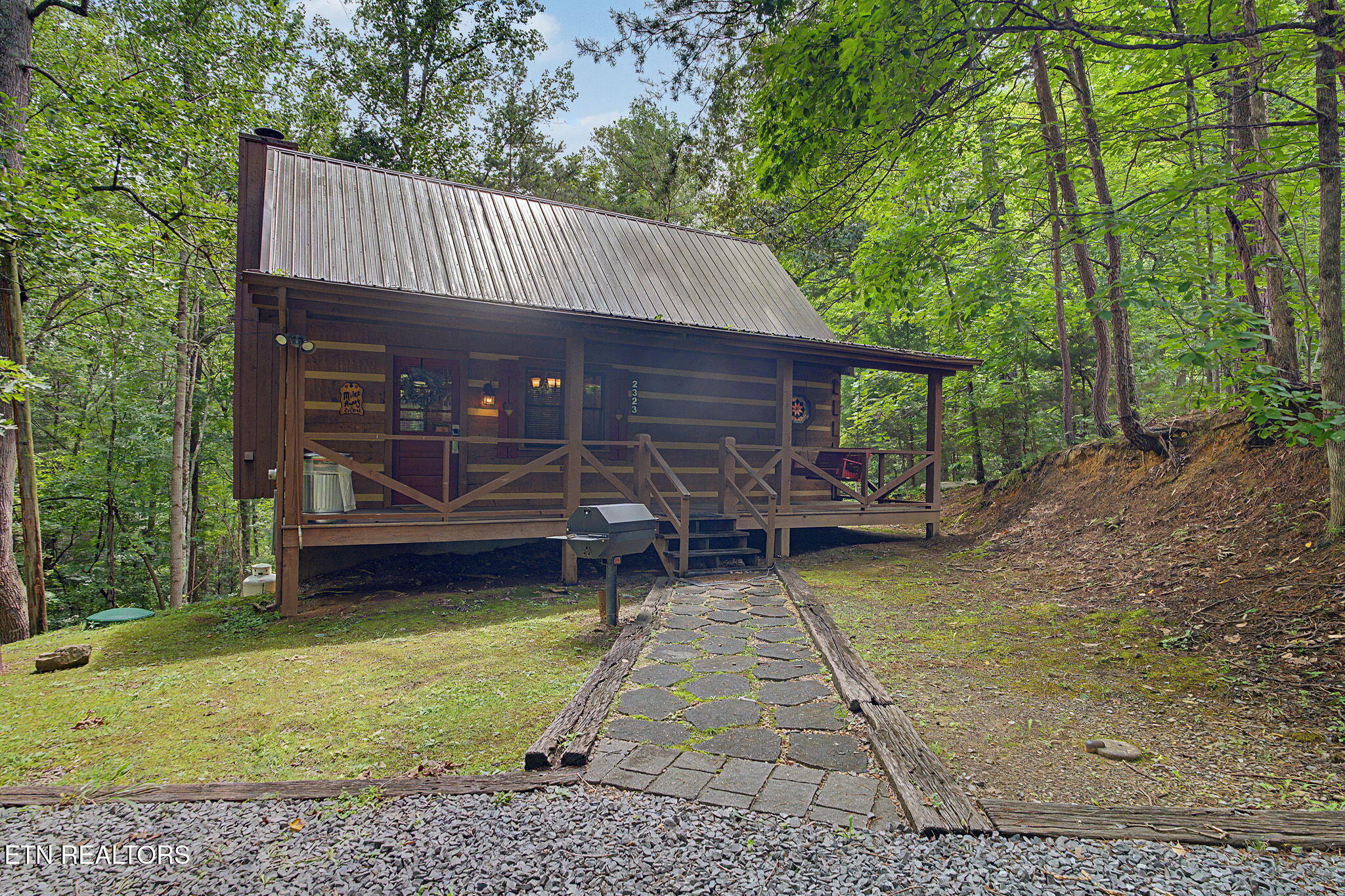 2323 Hidden Mountain Road Sevierville TN 37876