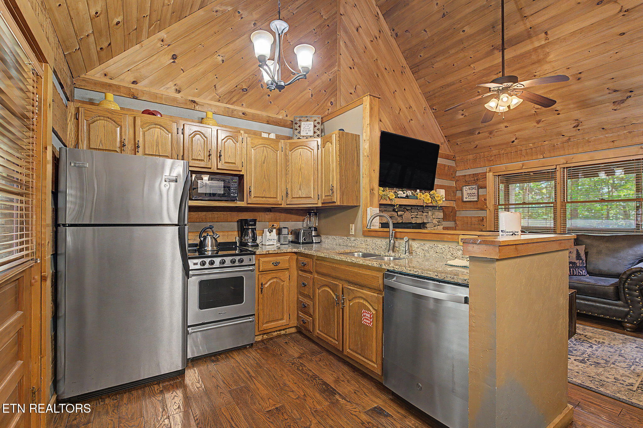 2323 Hidden Mountain Road Sevierville TN 37876