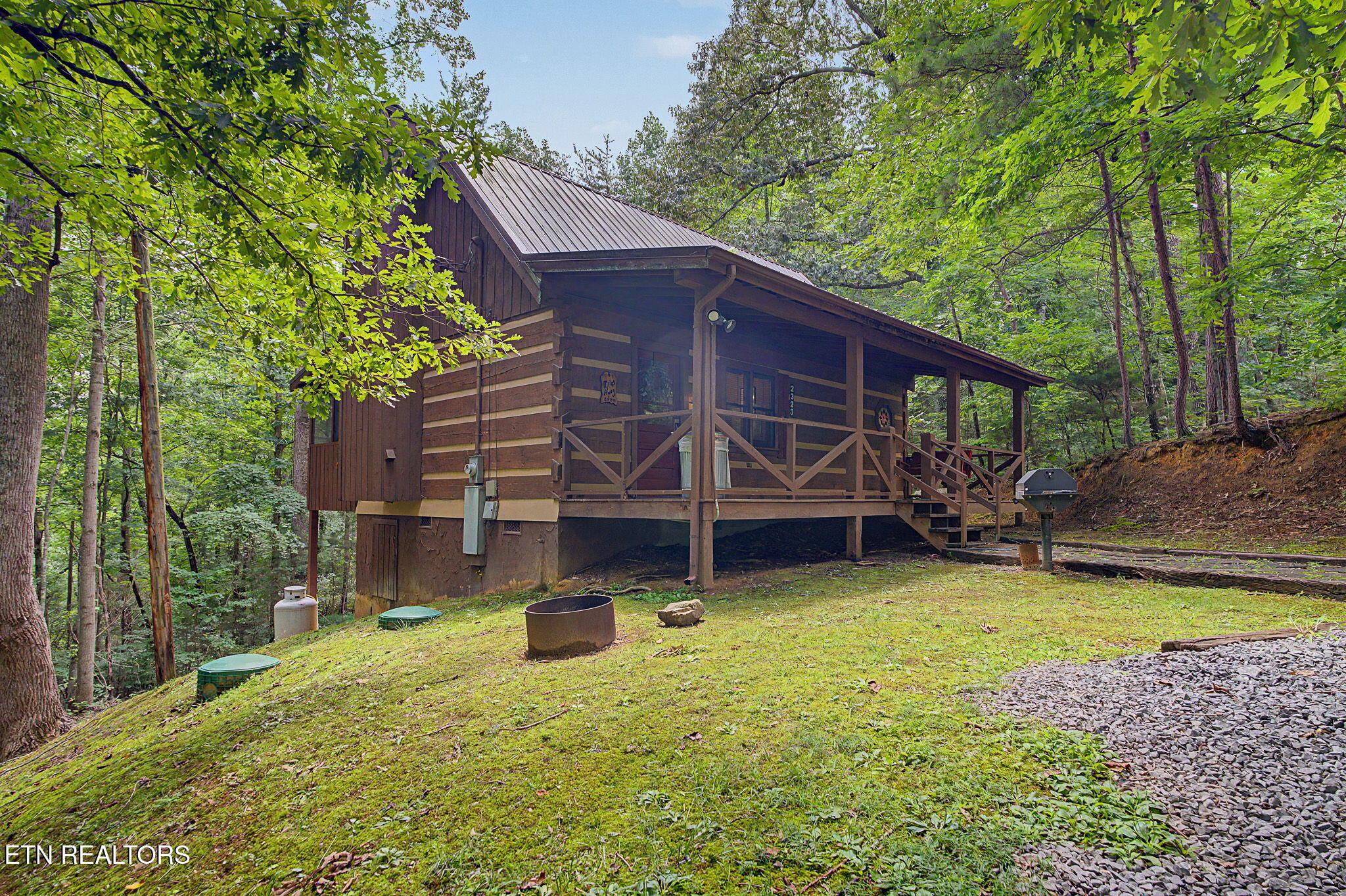 2323 Hidden Mountain Road Sevierville TN 37876