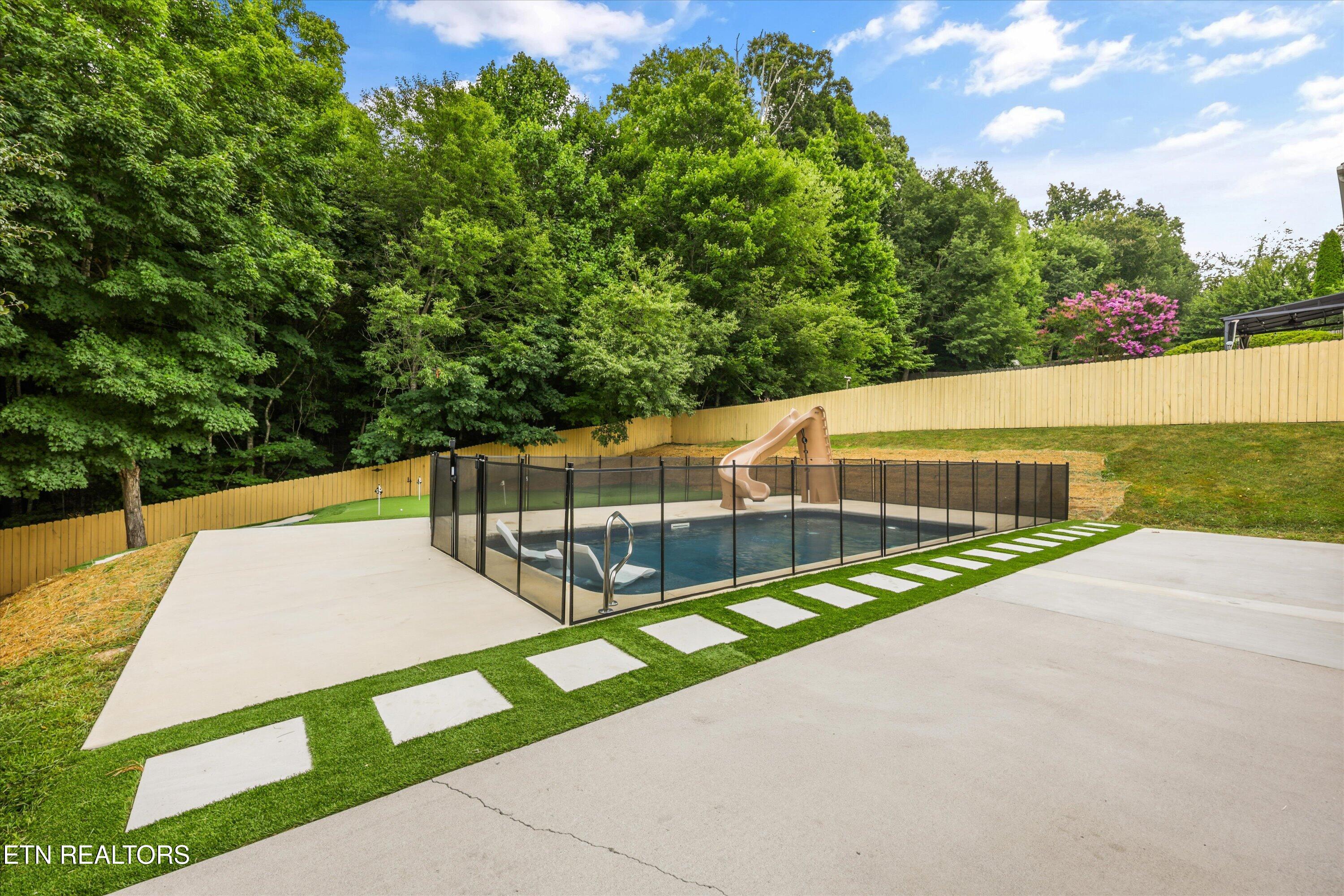 8300 Foxworth Trail Powell TN 37849