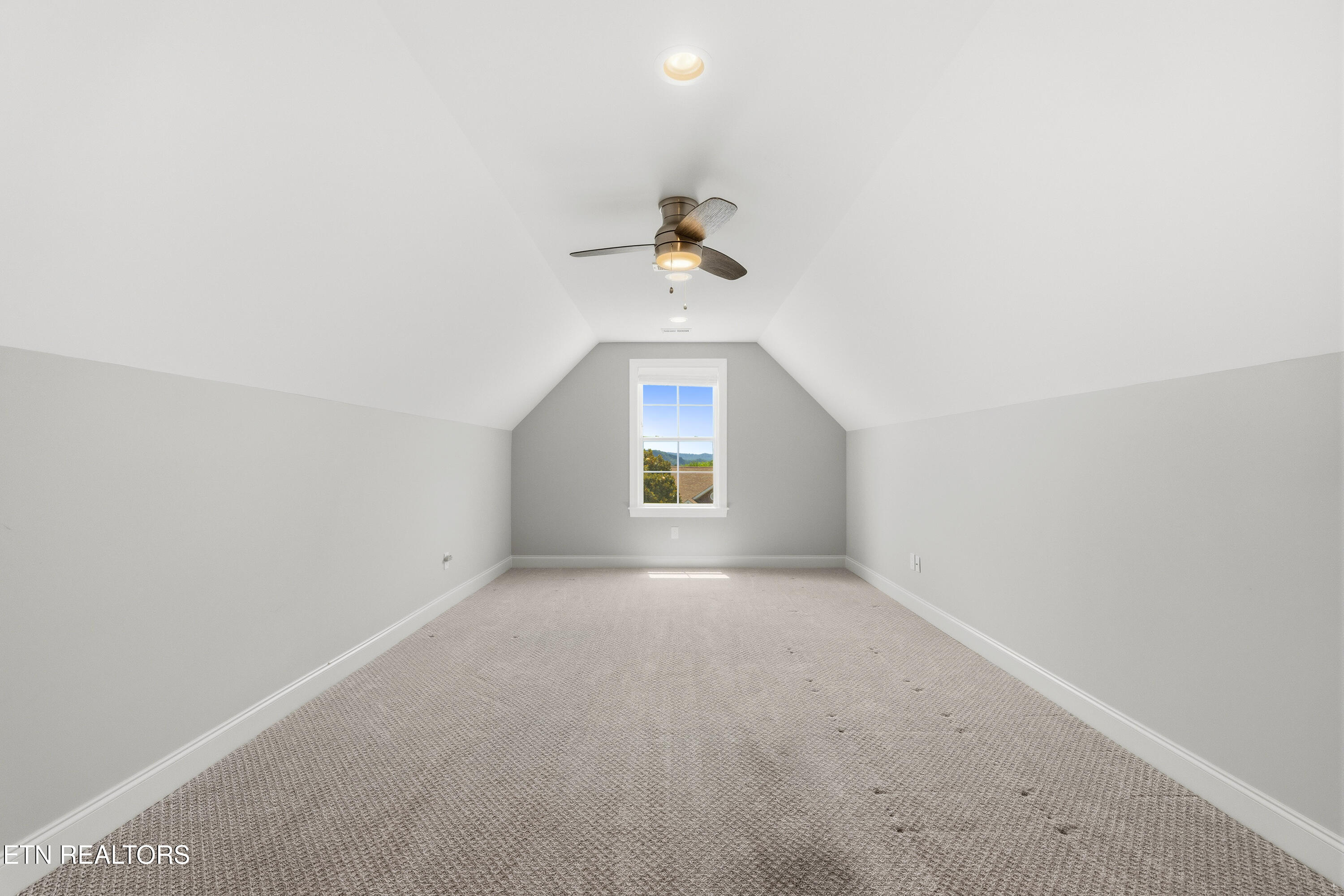 406 Keota Lane Loudon TN 37774