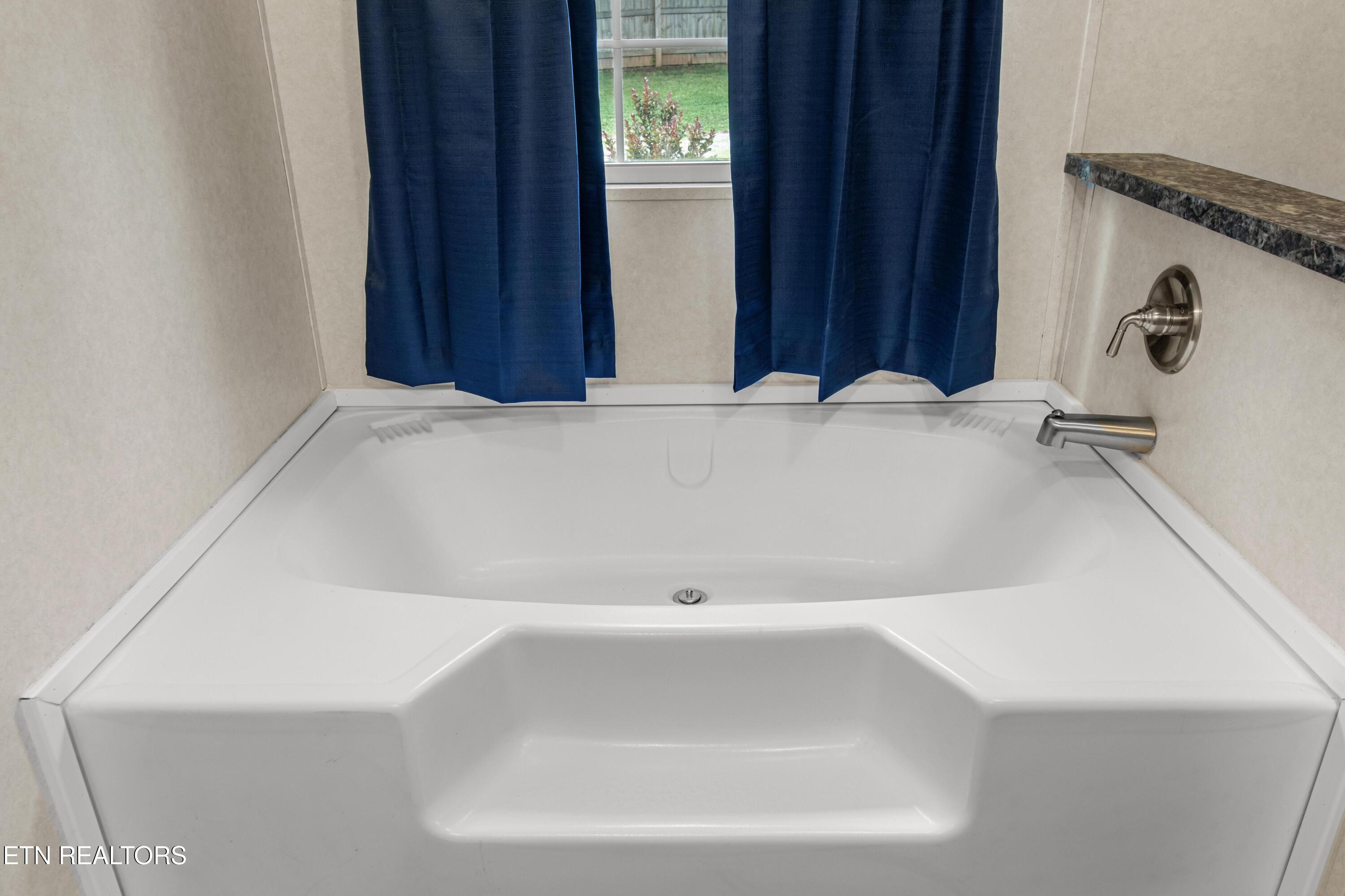 8654 Thorn Grove Pike Knoxville TN 37914