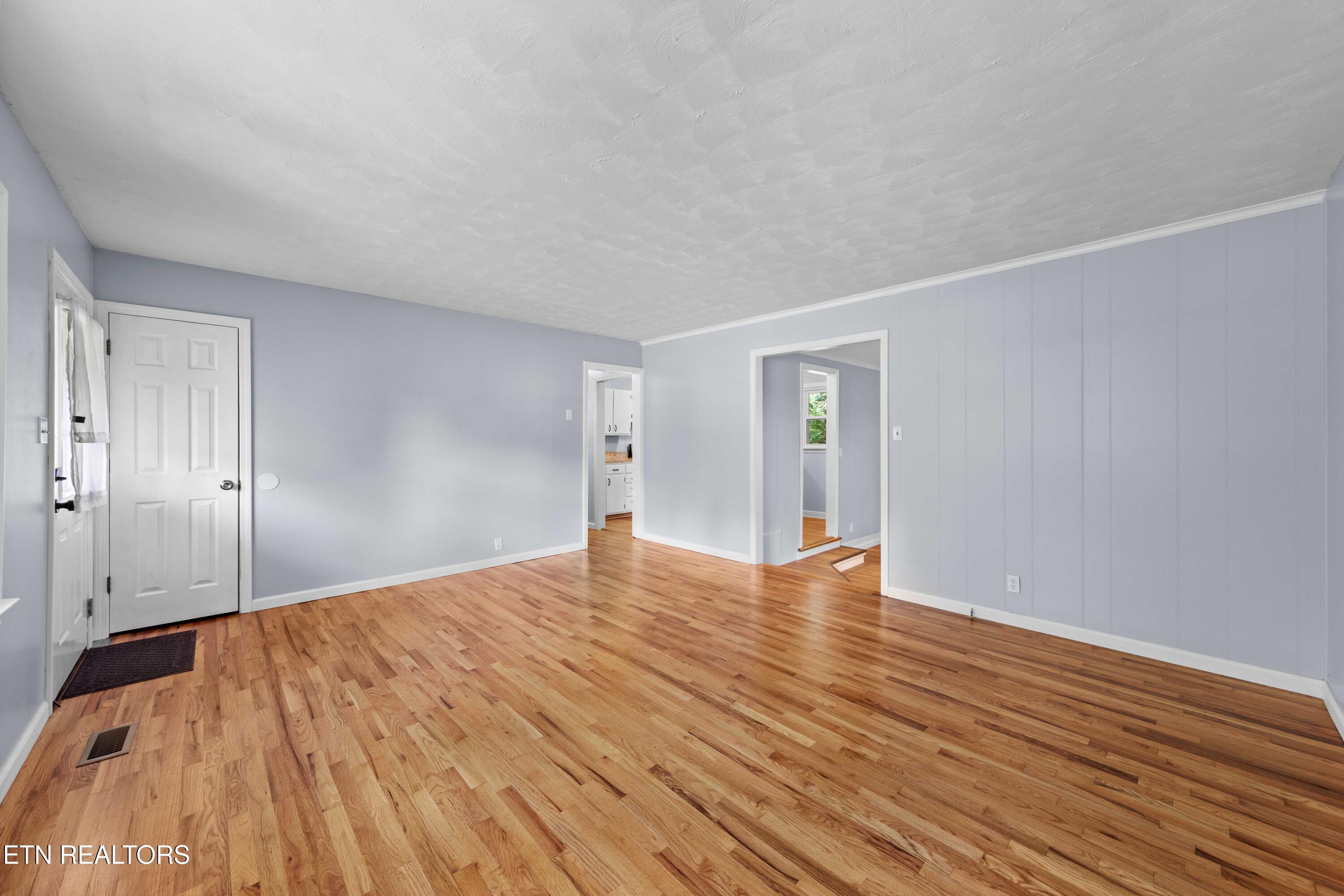 2001 Nandina Drive Knoxville TN 37912