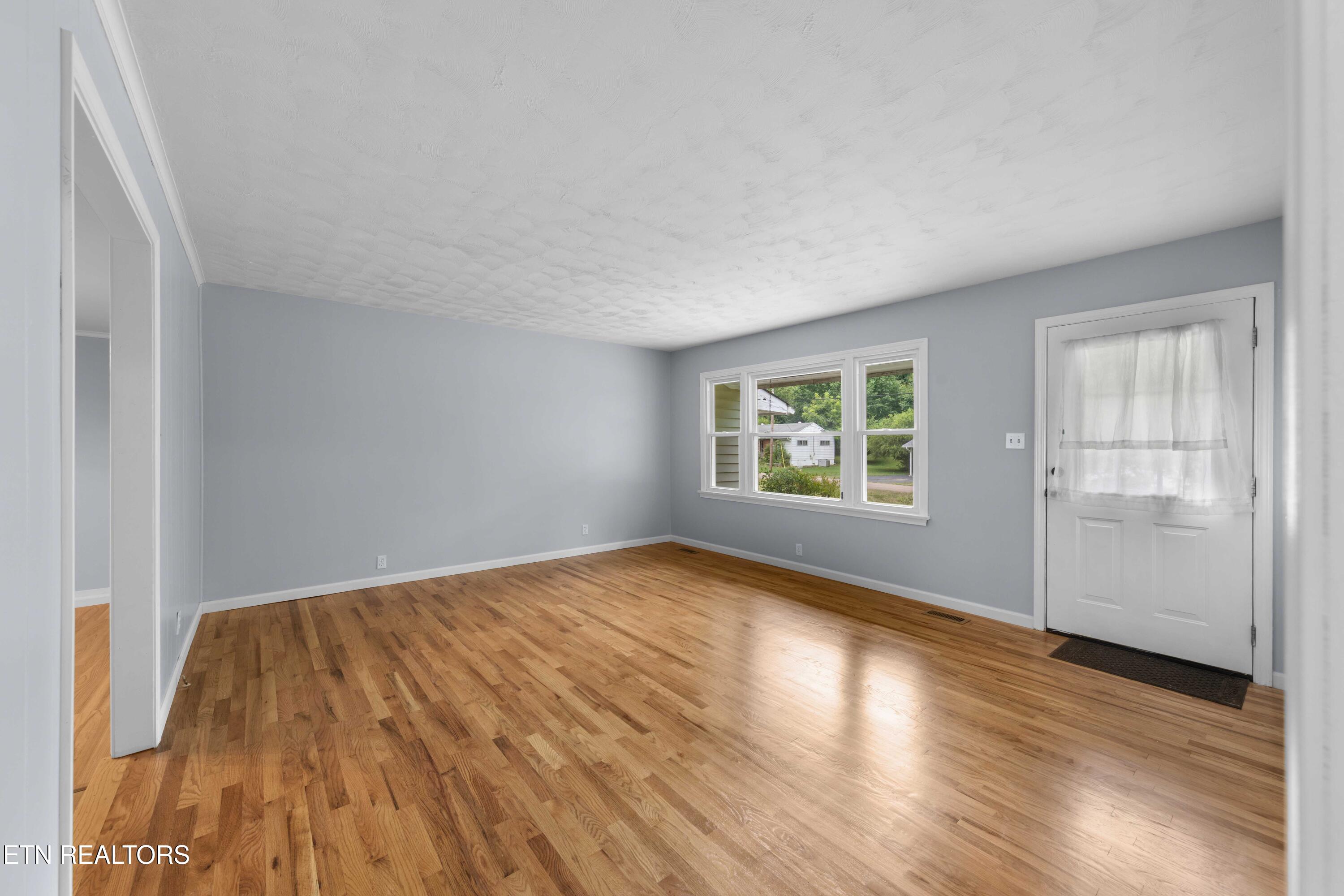 2001 Nandina Drive Knoxville TN 37912