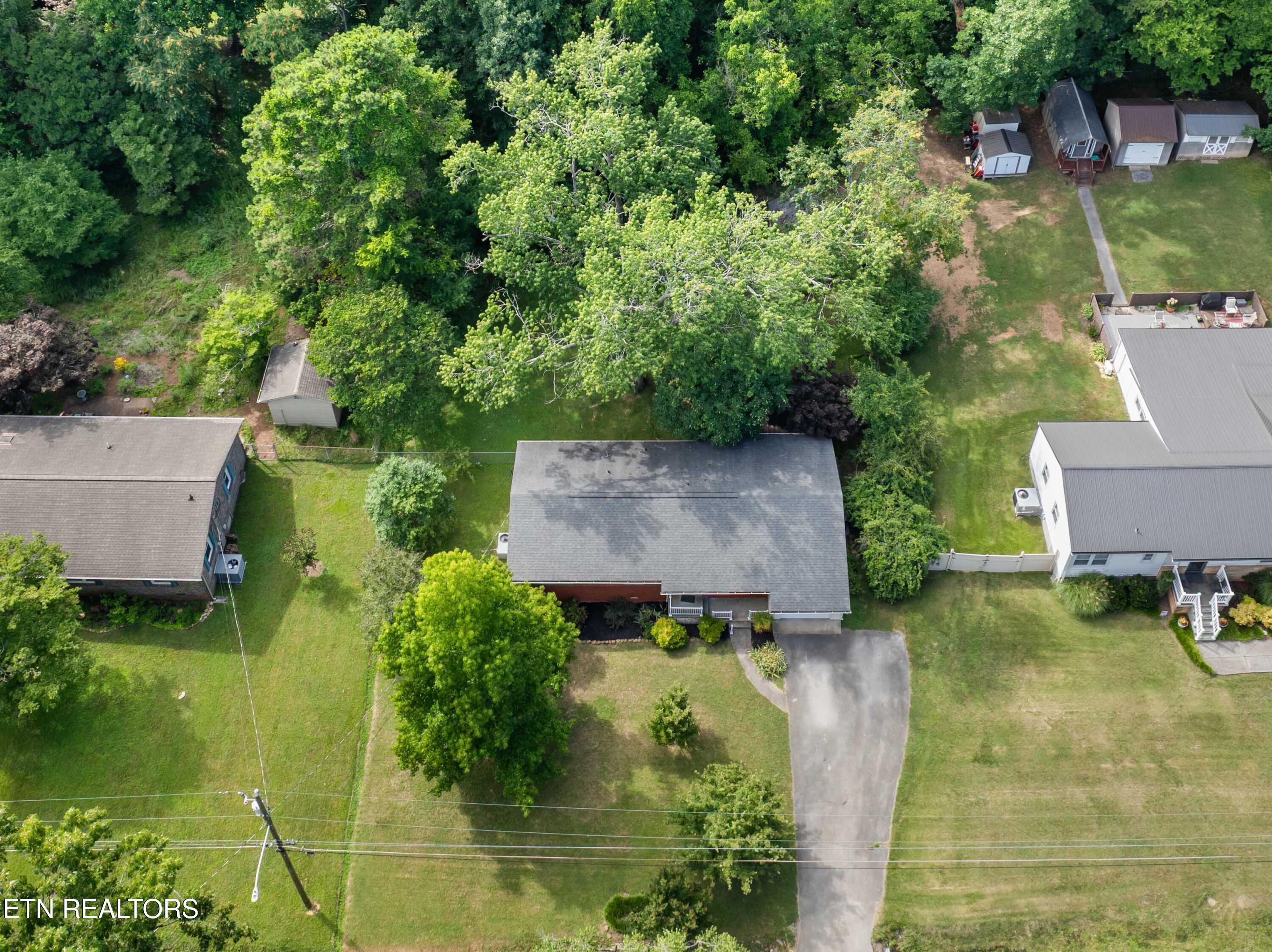 2001 Nandina Drive Knoxville TN 37912