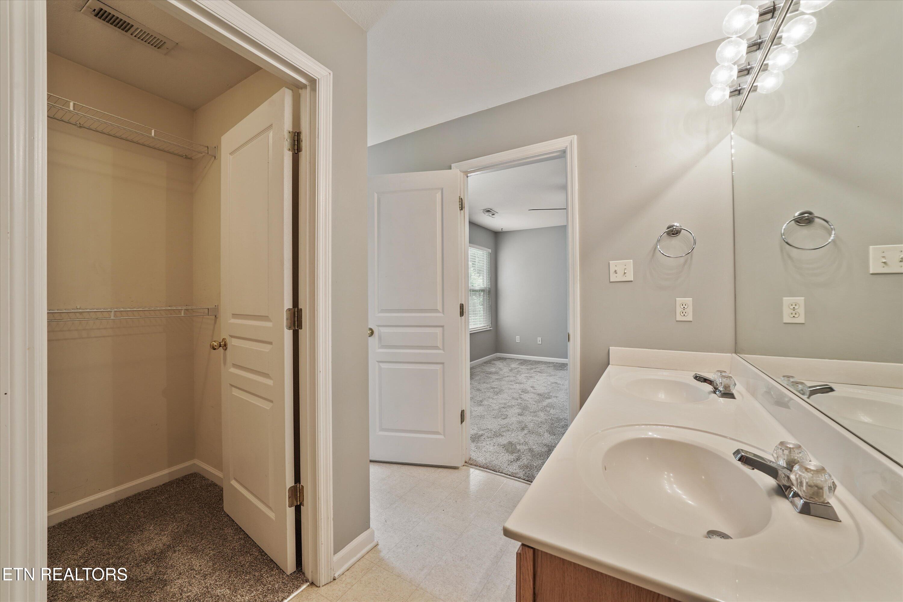 8125 Spring Haven Lane Knoxville TN 37919
