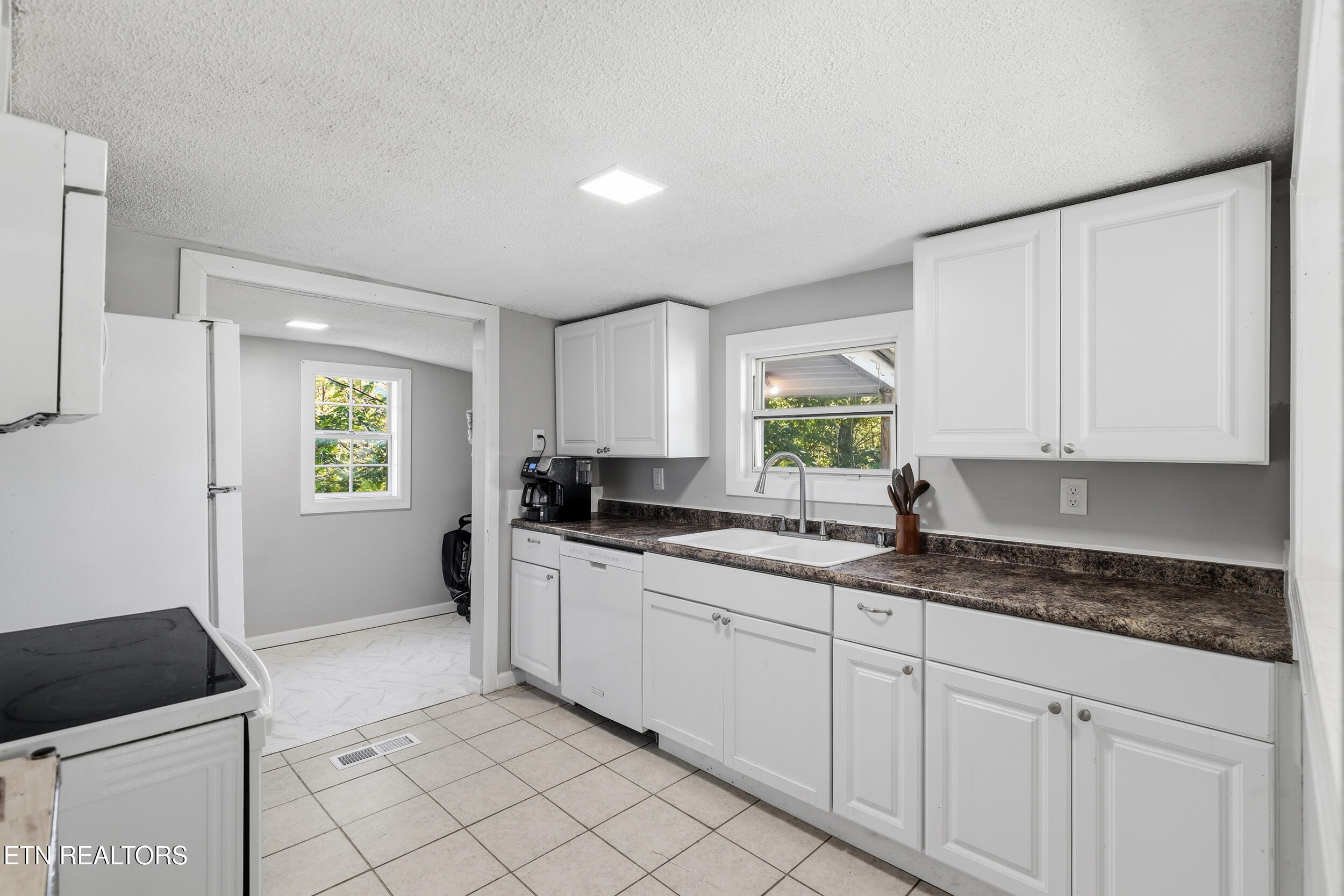 2646 Greenway Drive Knoxville TN 37918