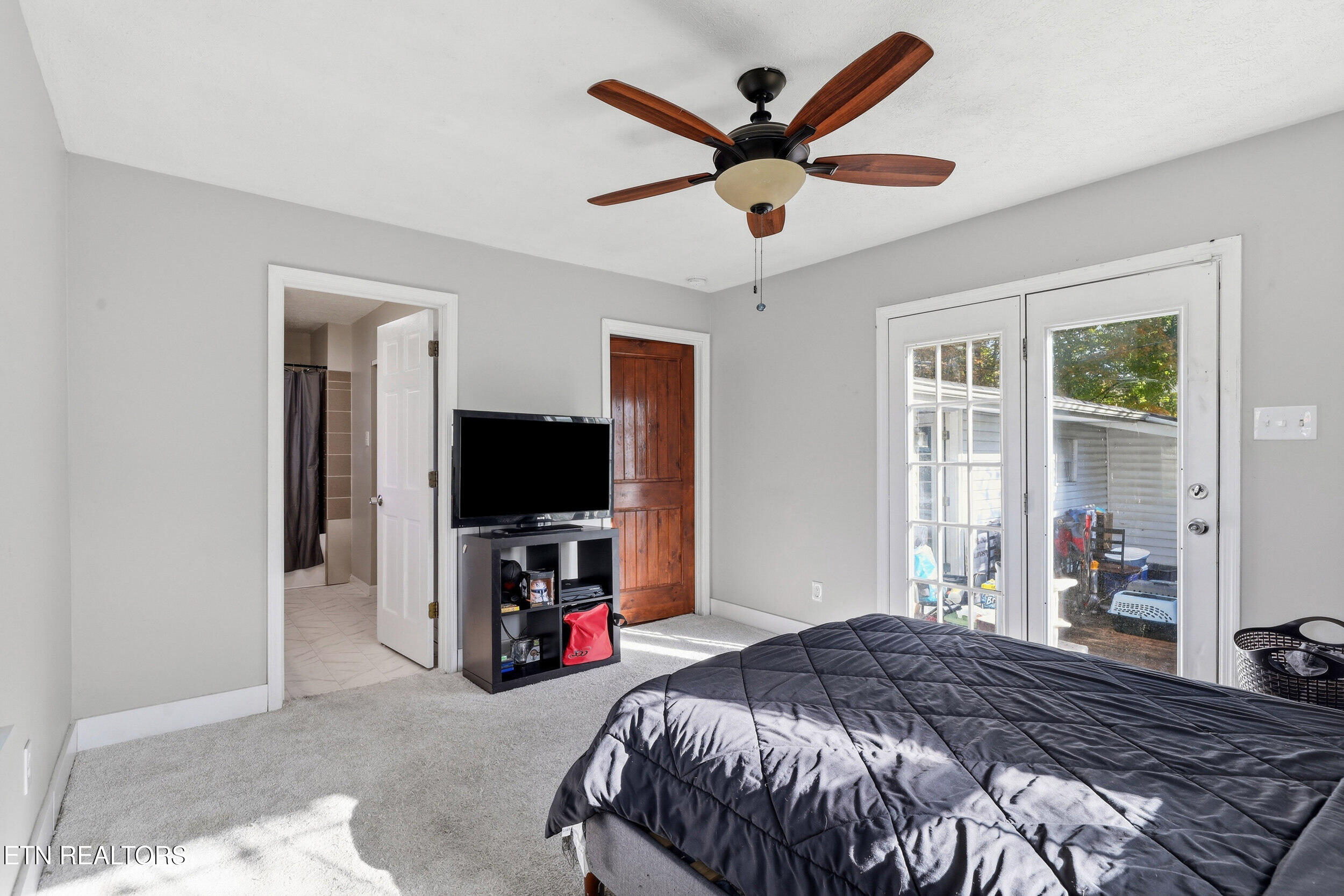 2646 Greenway Drive Knoxville TN 37918