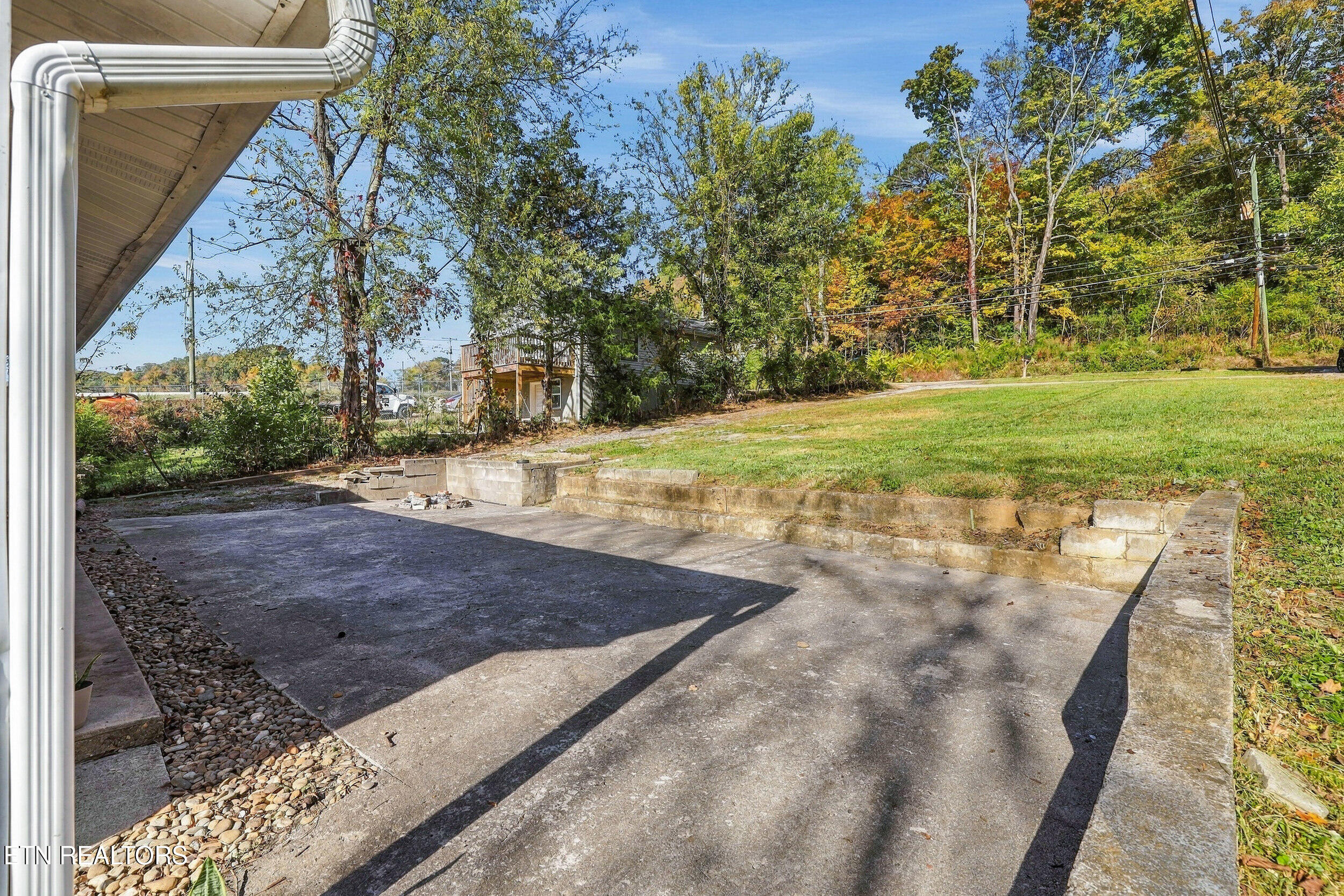 2646 Greenway Drive Knoxville TN 37918