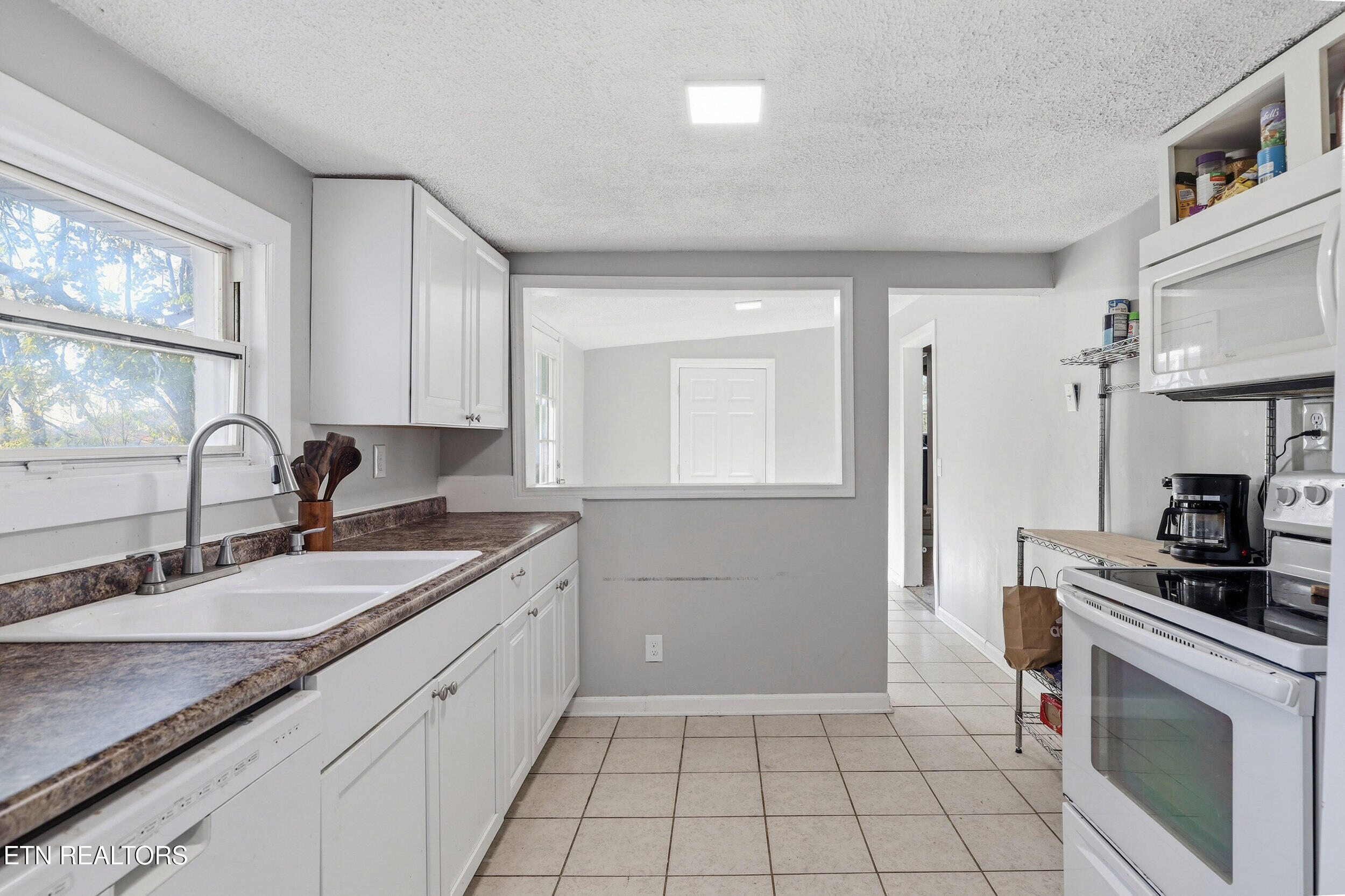 2646 Greenway Drive Knoxville TN 37918