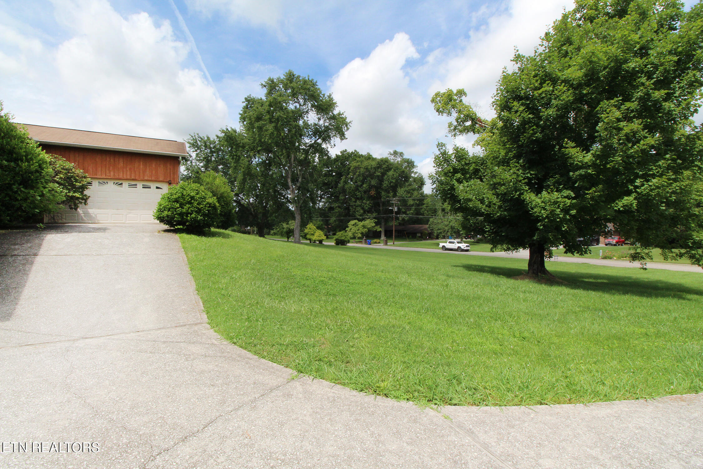 1816 River Shores Drive Knoxville TN 37914