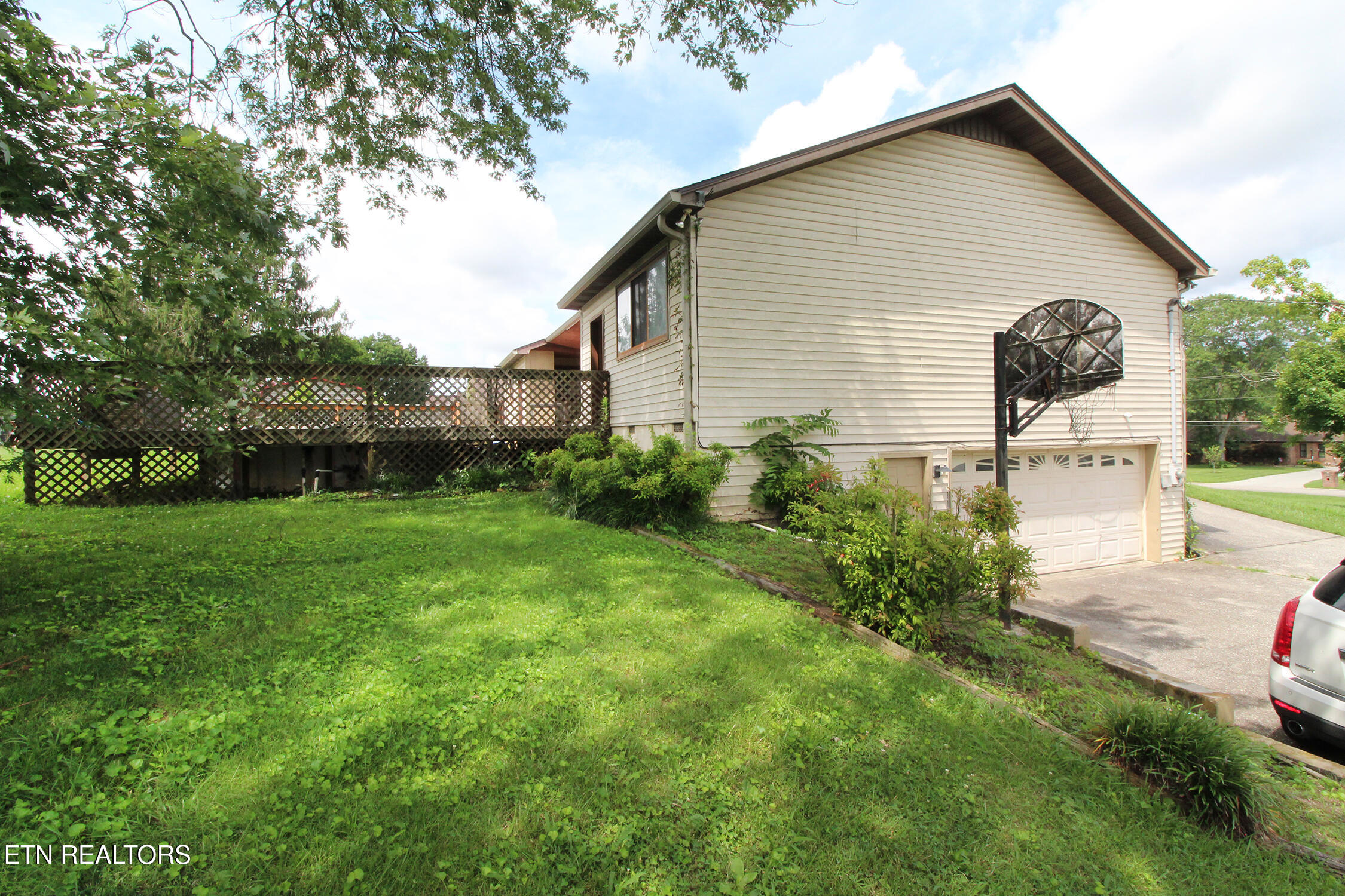 1816 River Shores Drive Knoxville TN 37914