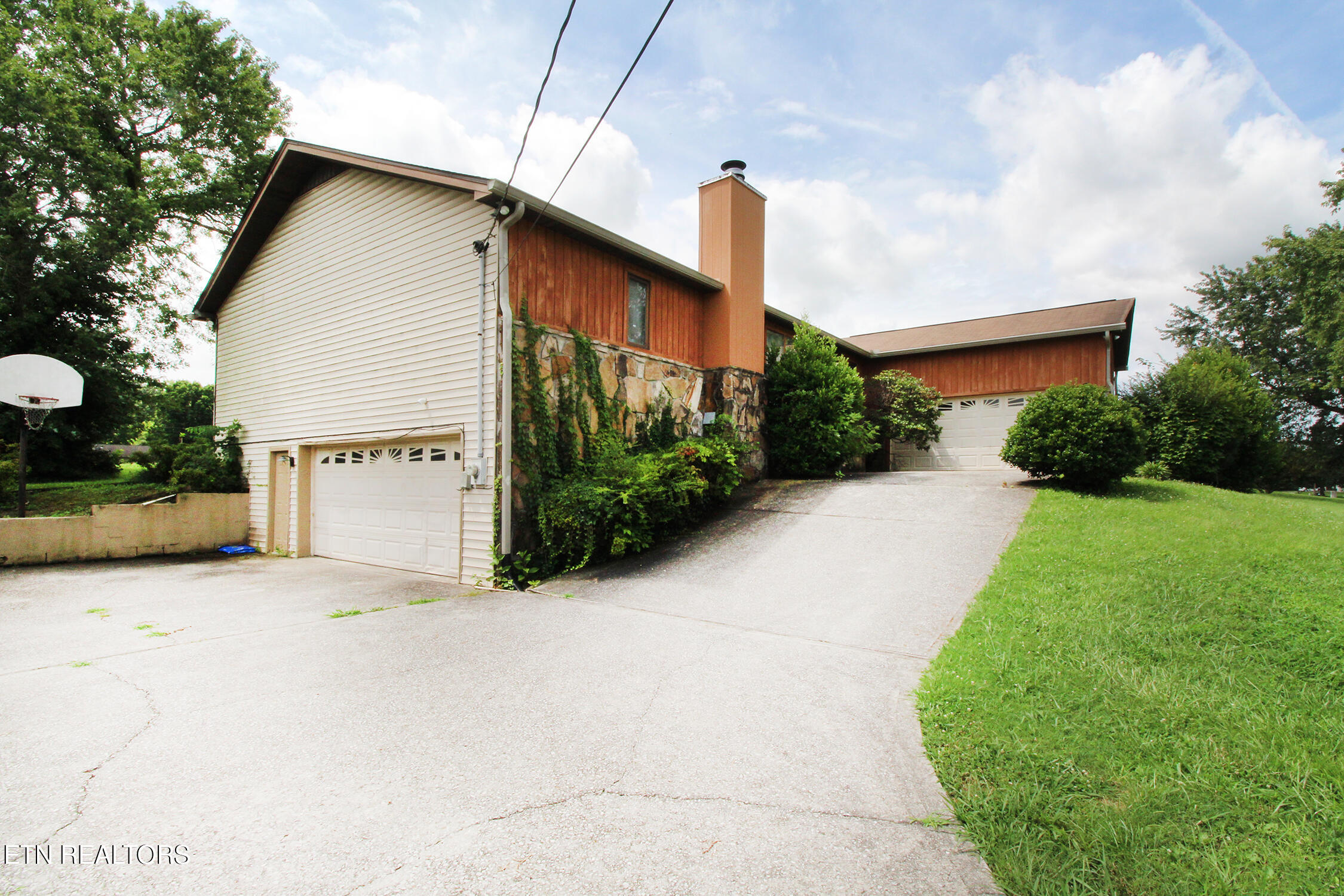 1816 River Shores Drive Knoxville TN 37914