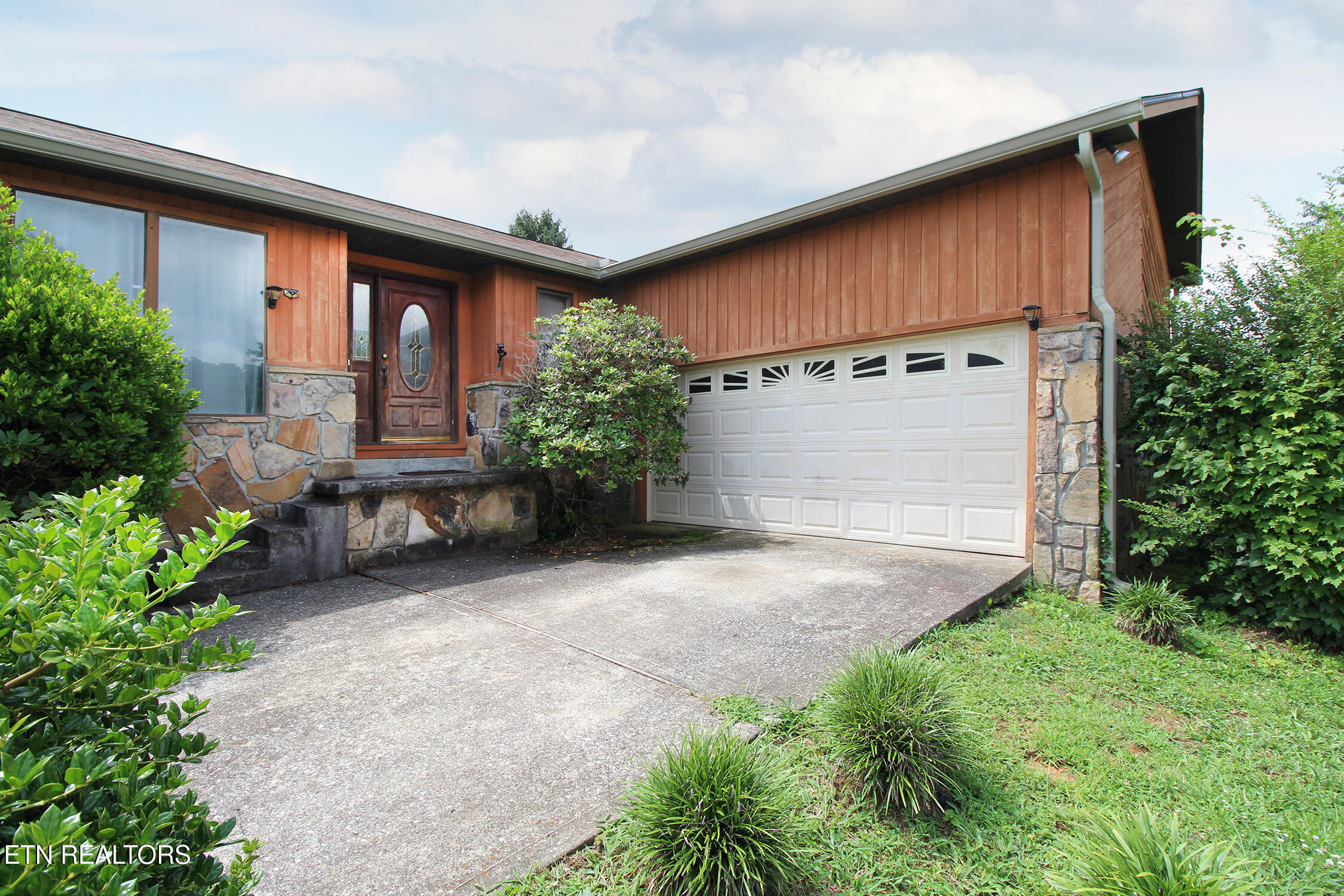 1816 River Shores Drive Knoxville TN 37914