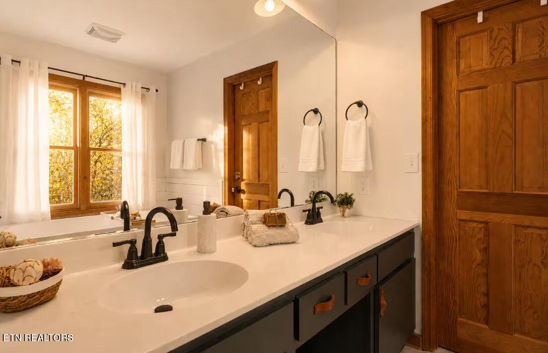 2489 Upper Middle Creek Road Sevierville TN 37876