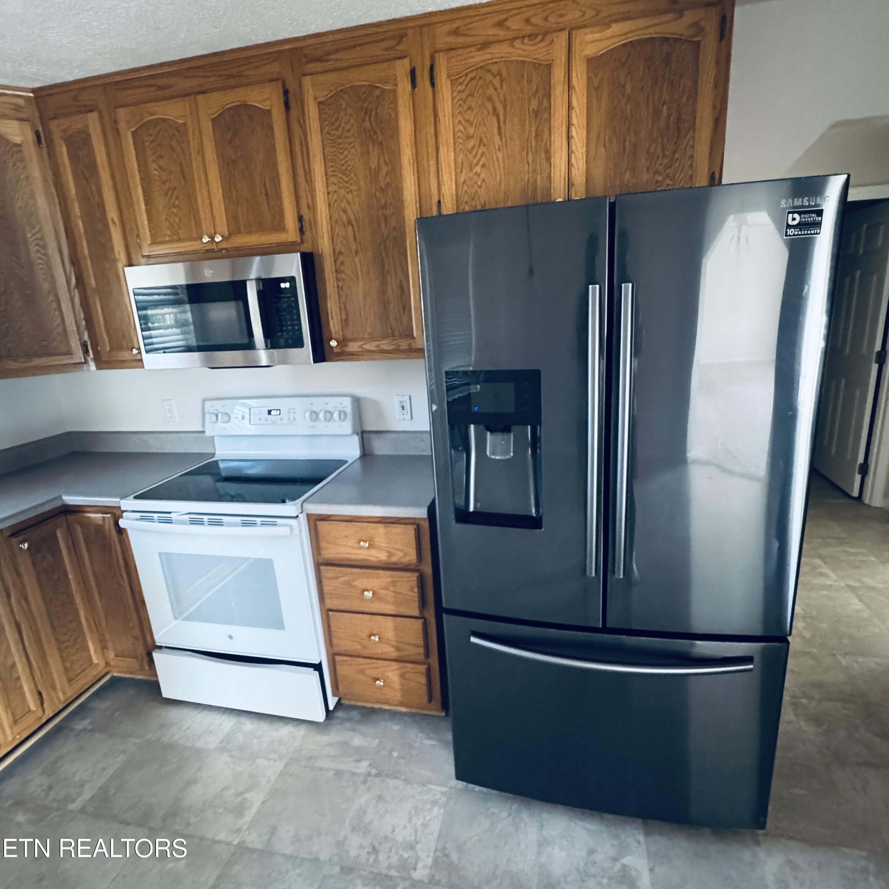 2970 Boyds Creek Highway Sevierville TN 37876