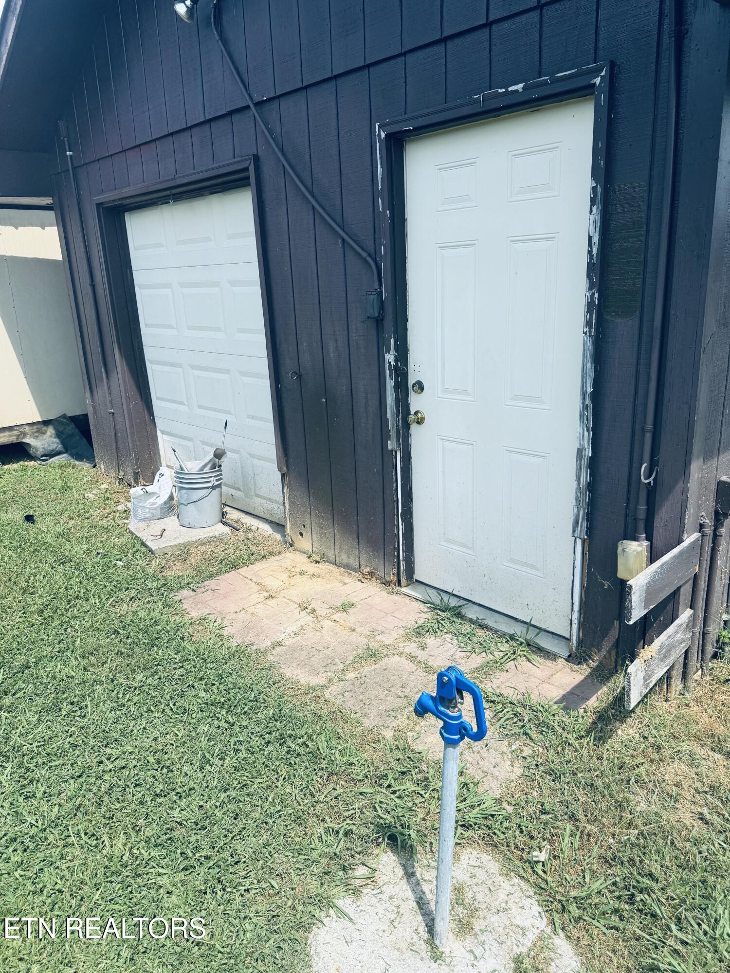 2970 Boyds Creek Highway Sevierville TN 37876