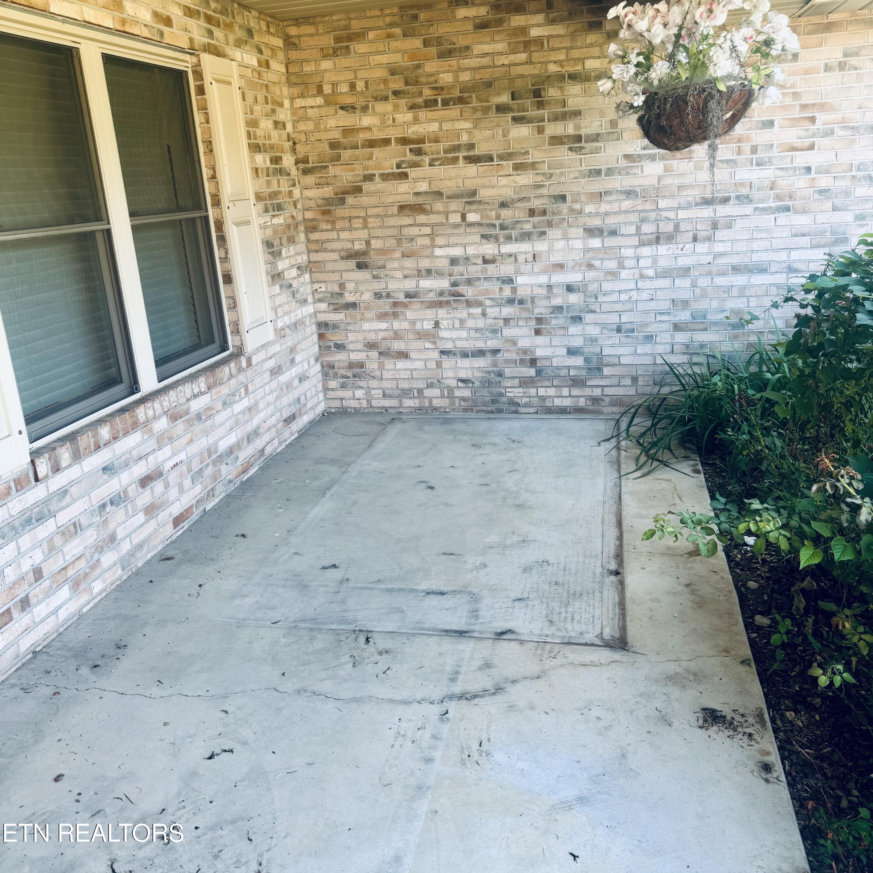 2970 Boyds Creek Highway Sevierville TN 37876