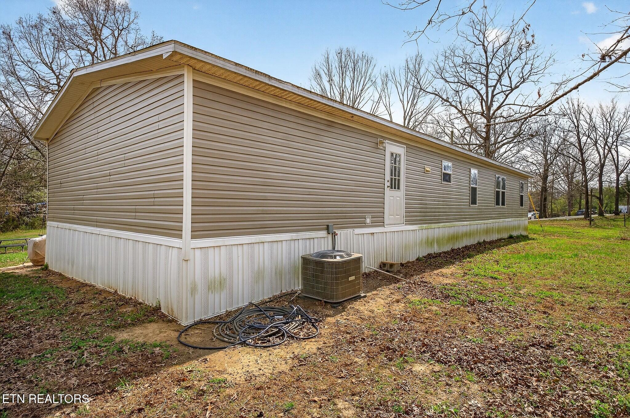 550 N Center Point Acres Walling TN 38587