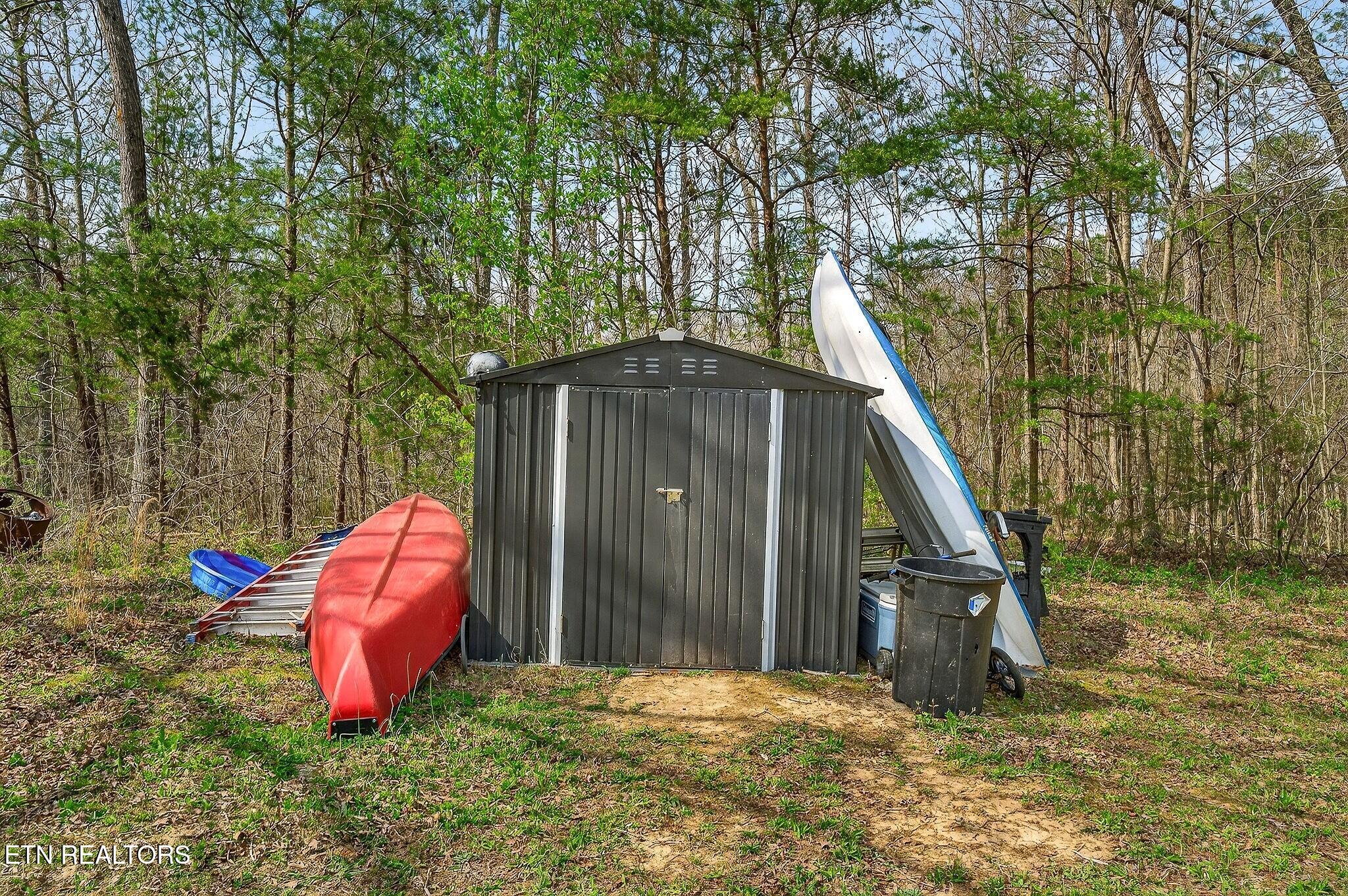 550 N Center Point Acres Walling TN 38587