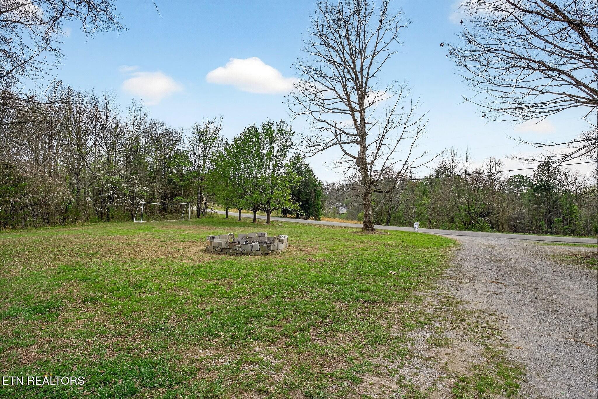 550 N Center Point Acres Walling TN 38587