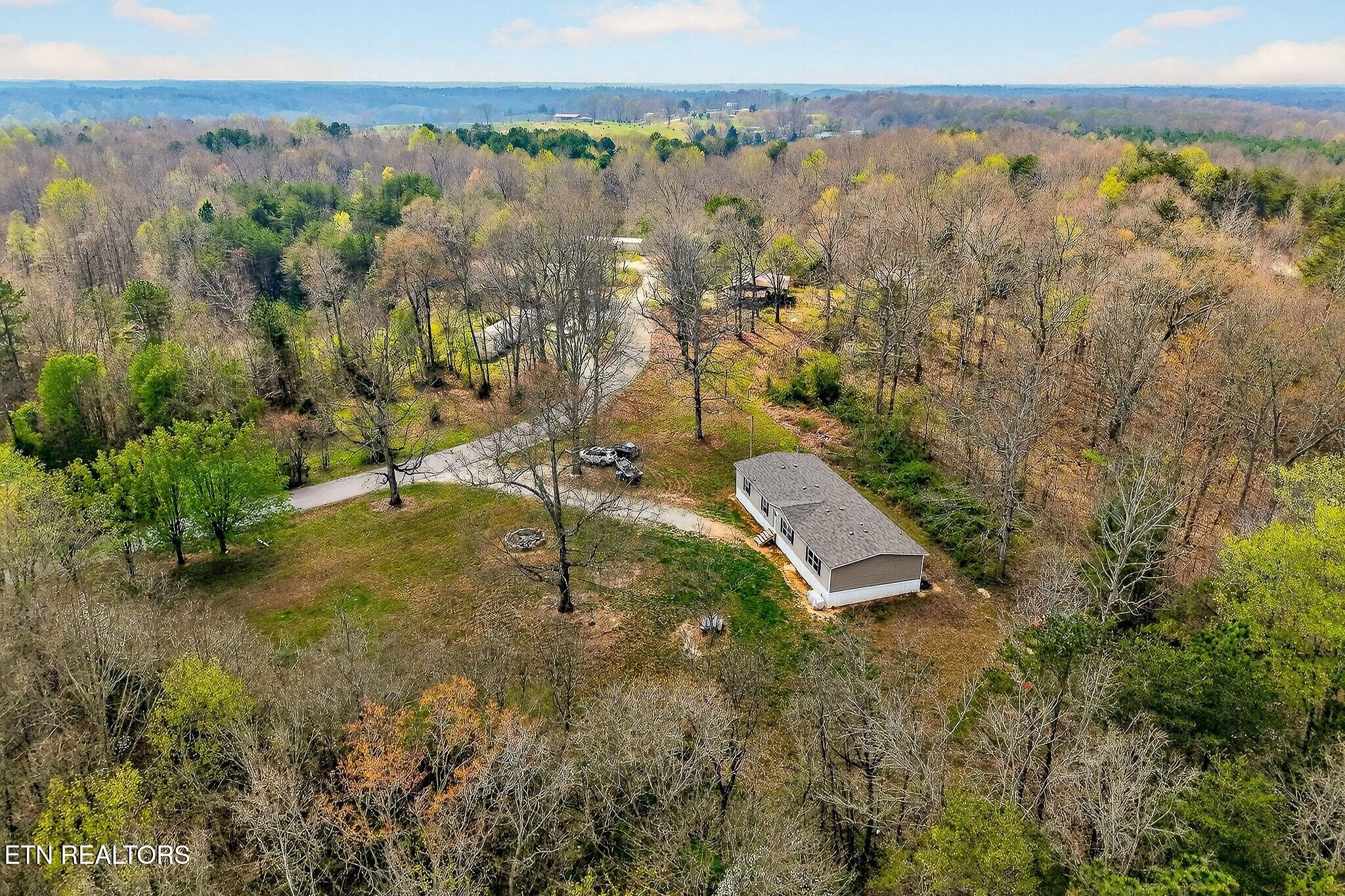 550 N Center Point Acres Walling TN 38587