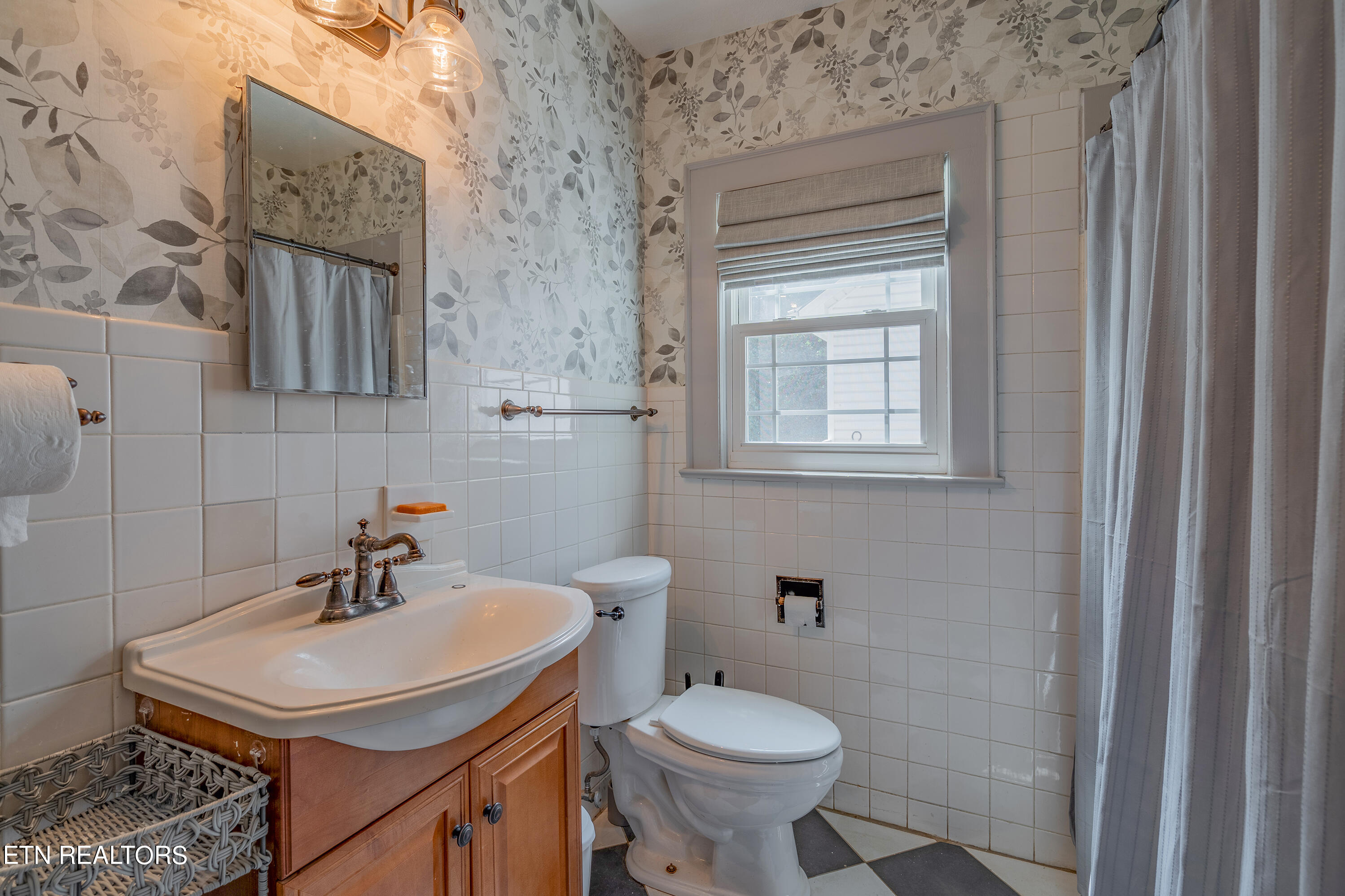 4818 Skyline Drive Knoxville TN 37914