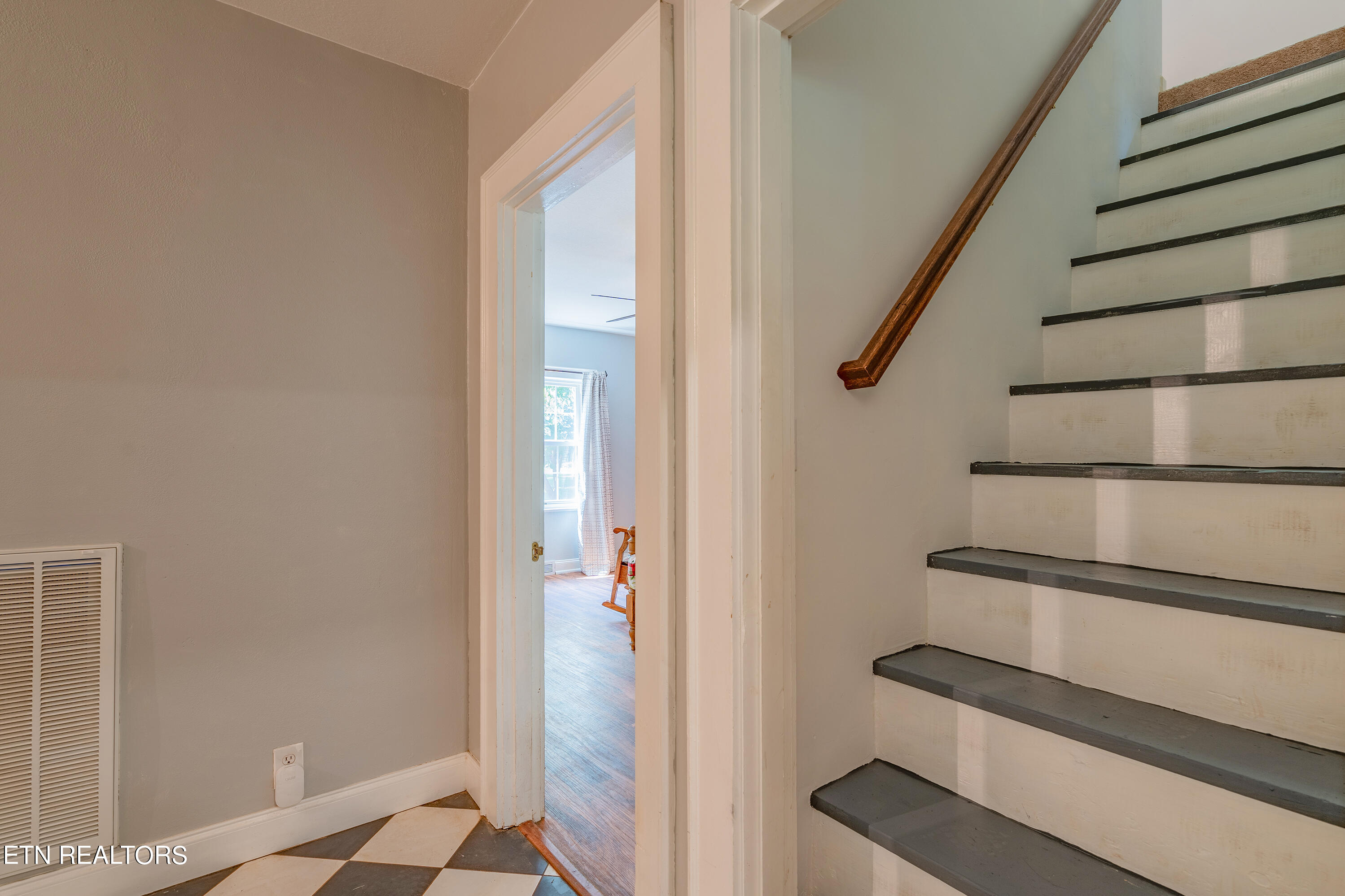 4818 Skyline Drive Knoxville TN 37914