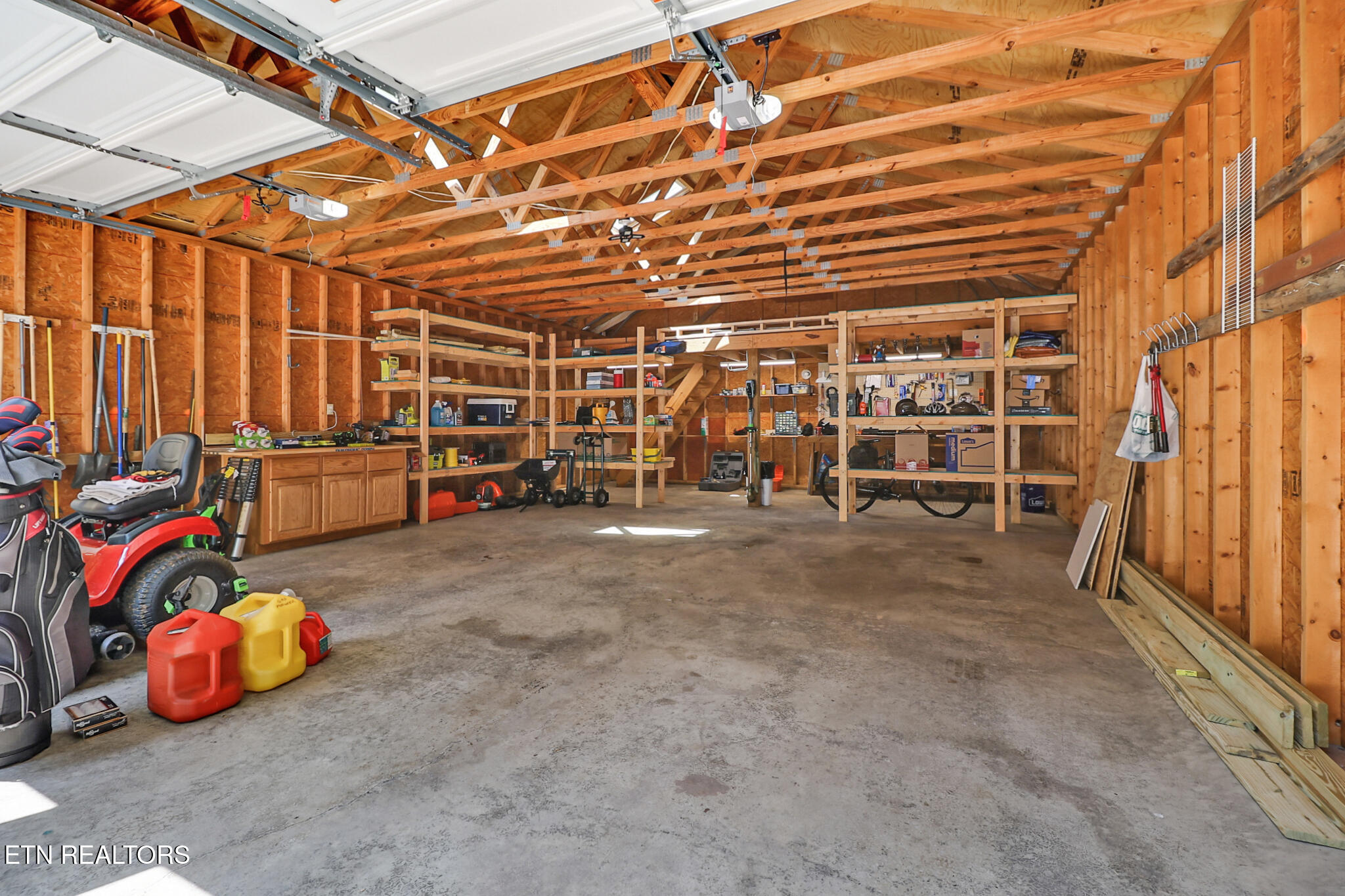 1104 Belmont Drive Monterey TN 38574