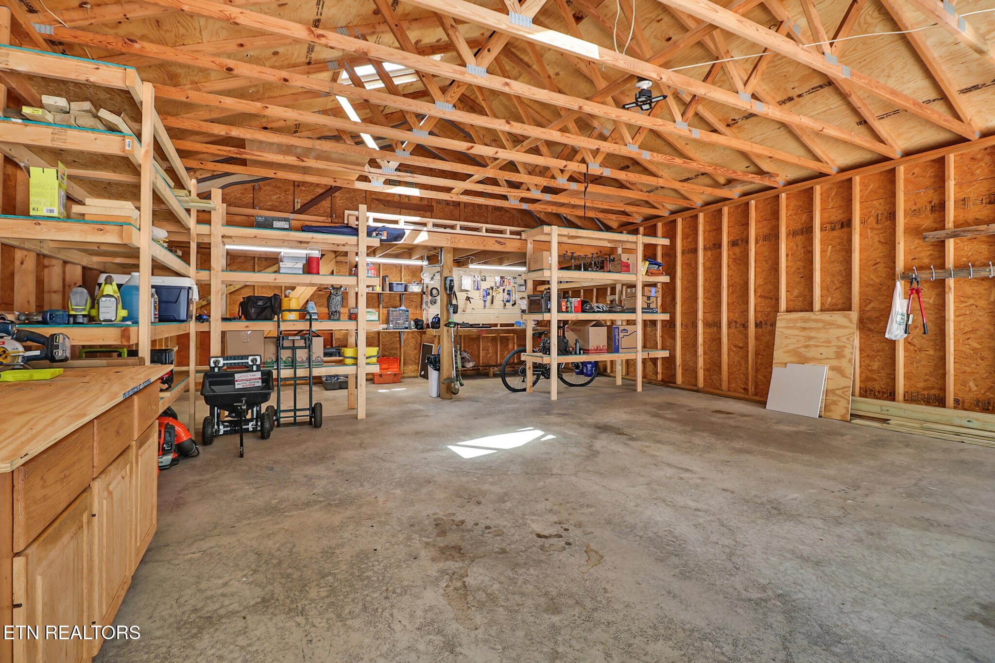 1104 Belmont Drive Monterey TN 38574