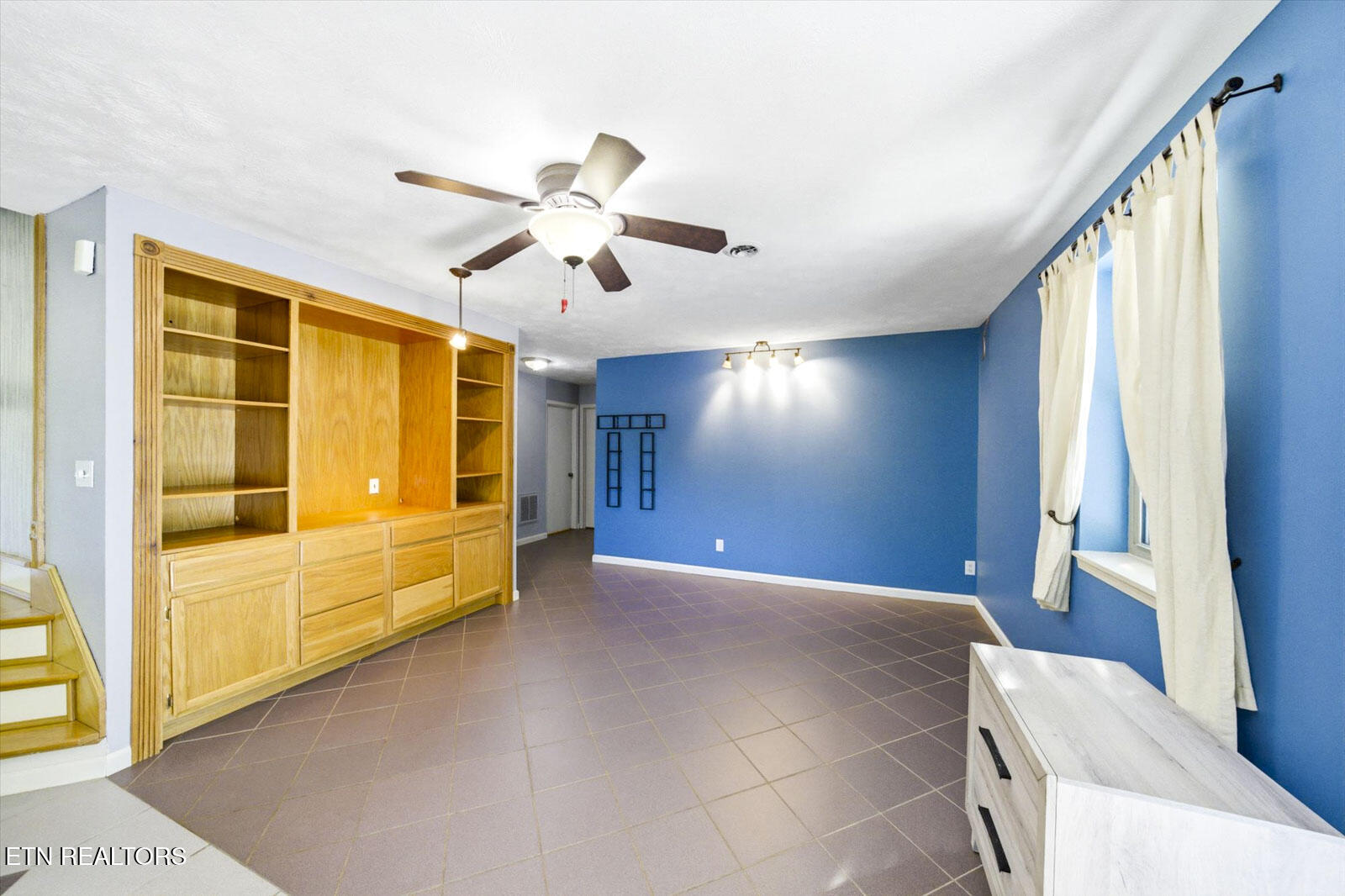 997 Lake Ridge Drive Dandridge TN 37725