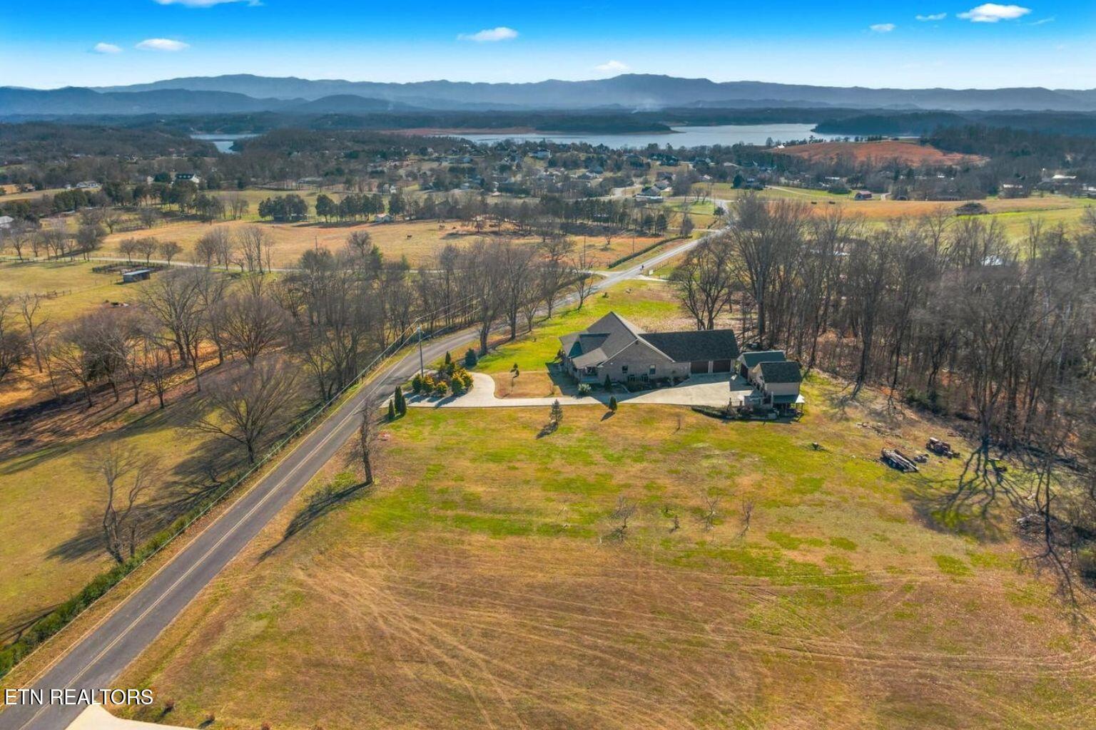 559 Morie Road Dandridge TN 37725